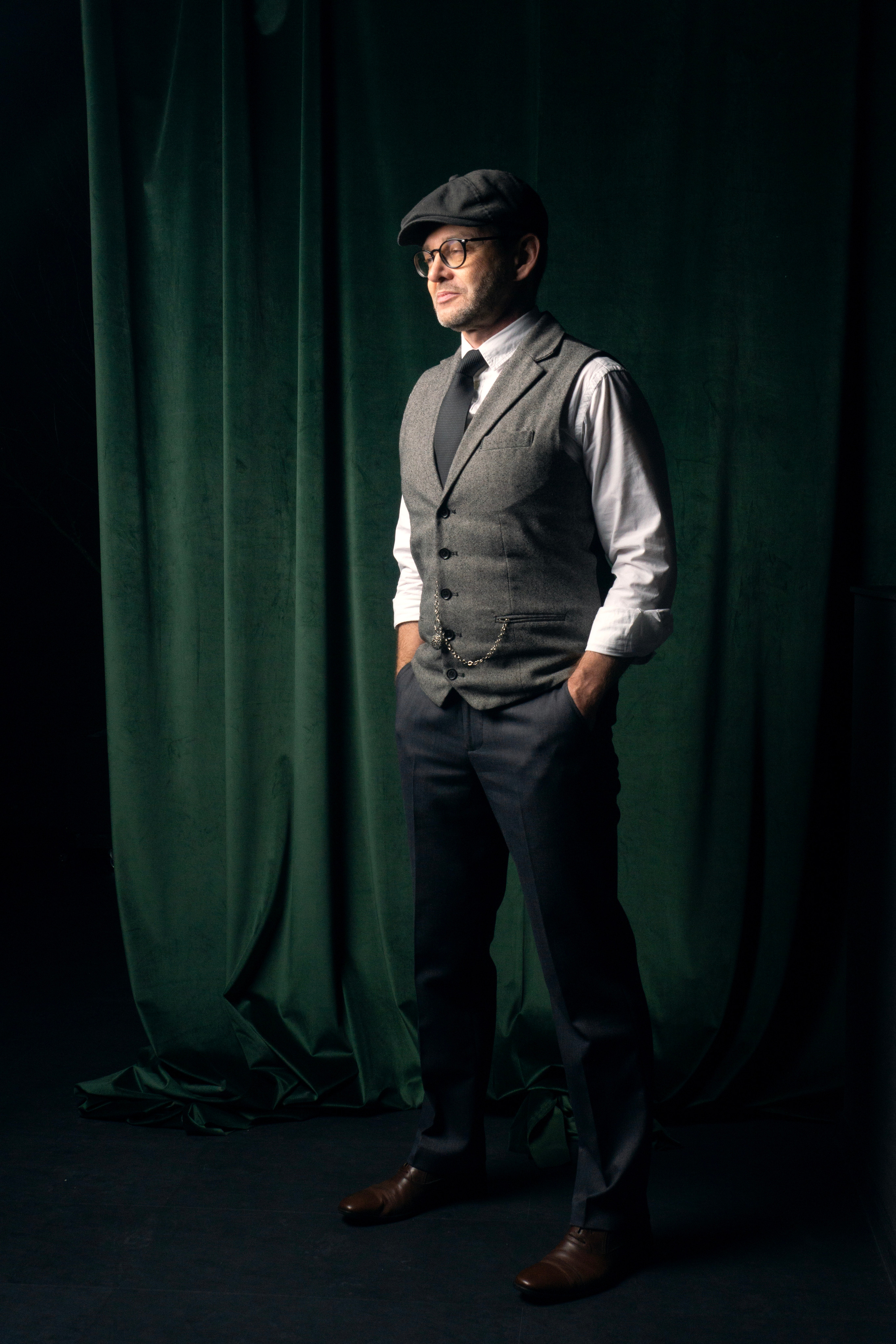 Мужской портреты в стиле Острых козырьков. Strona internetowa fotografki Elly Tev