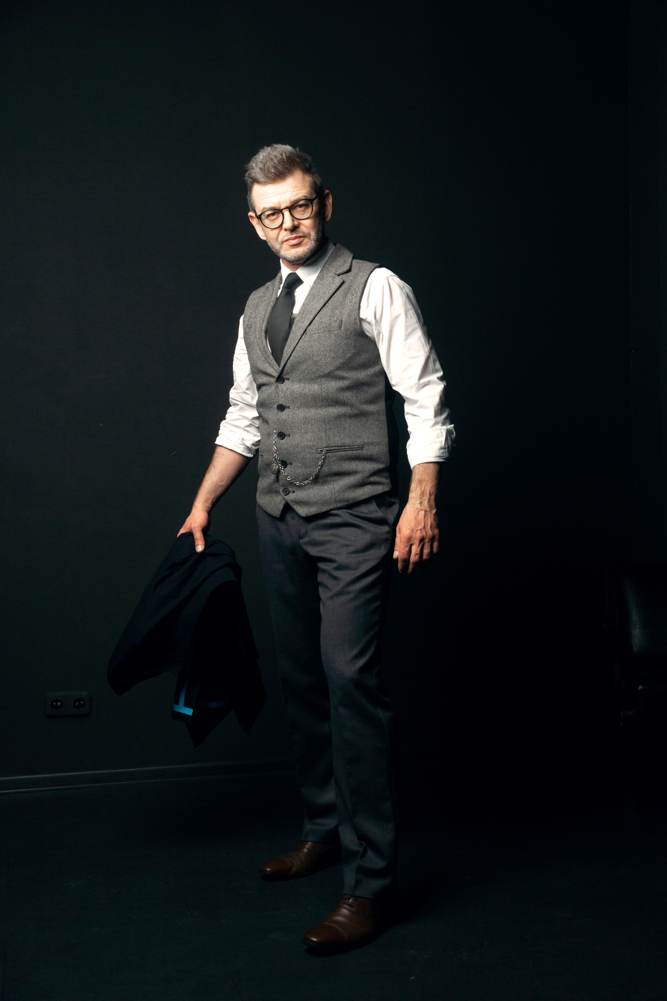 Мужской портреты в стиле Острых козырьков. Strona internetowa fotografki Elly Tev