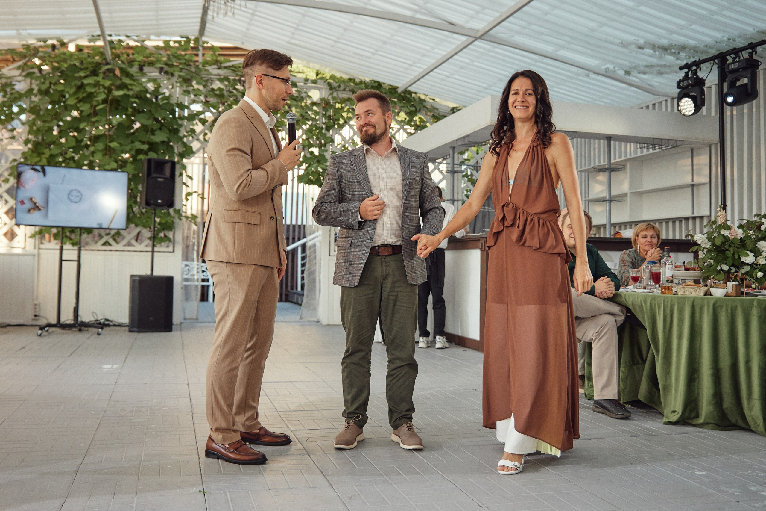 Счастье здесь. Свадебный фотограф Антон Артюшин. Работаю в Нижнем Новгороде и Москве