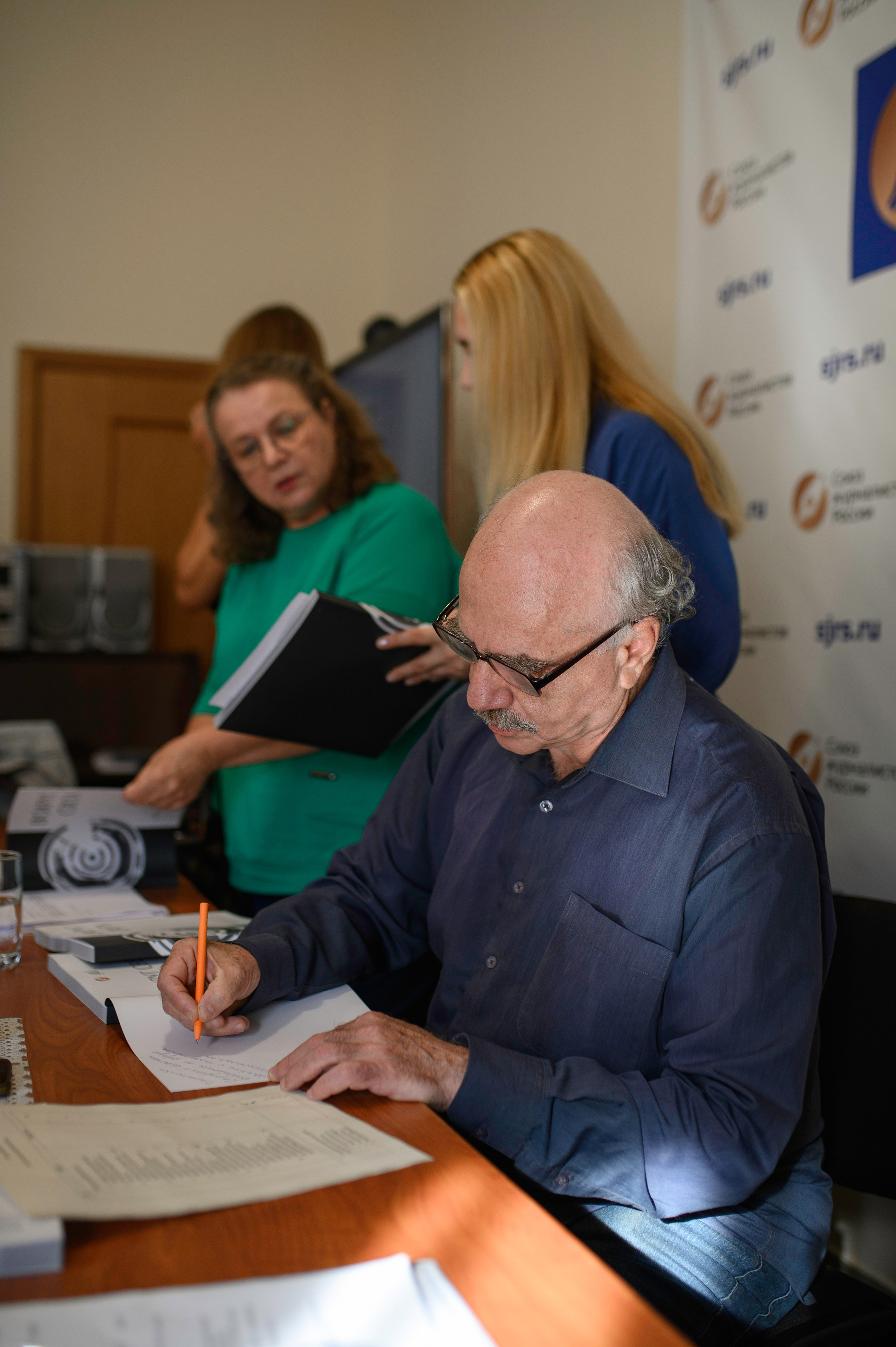 Презентация юбилейного альбома. Фотообъединение Самарского областного отделения Союза журналистов России