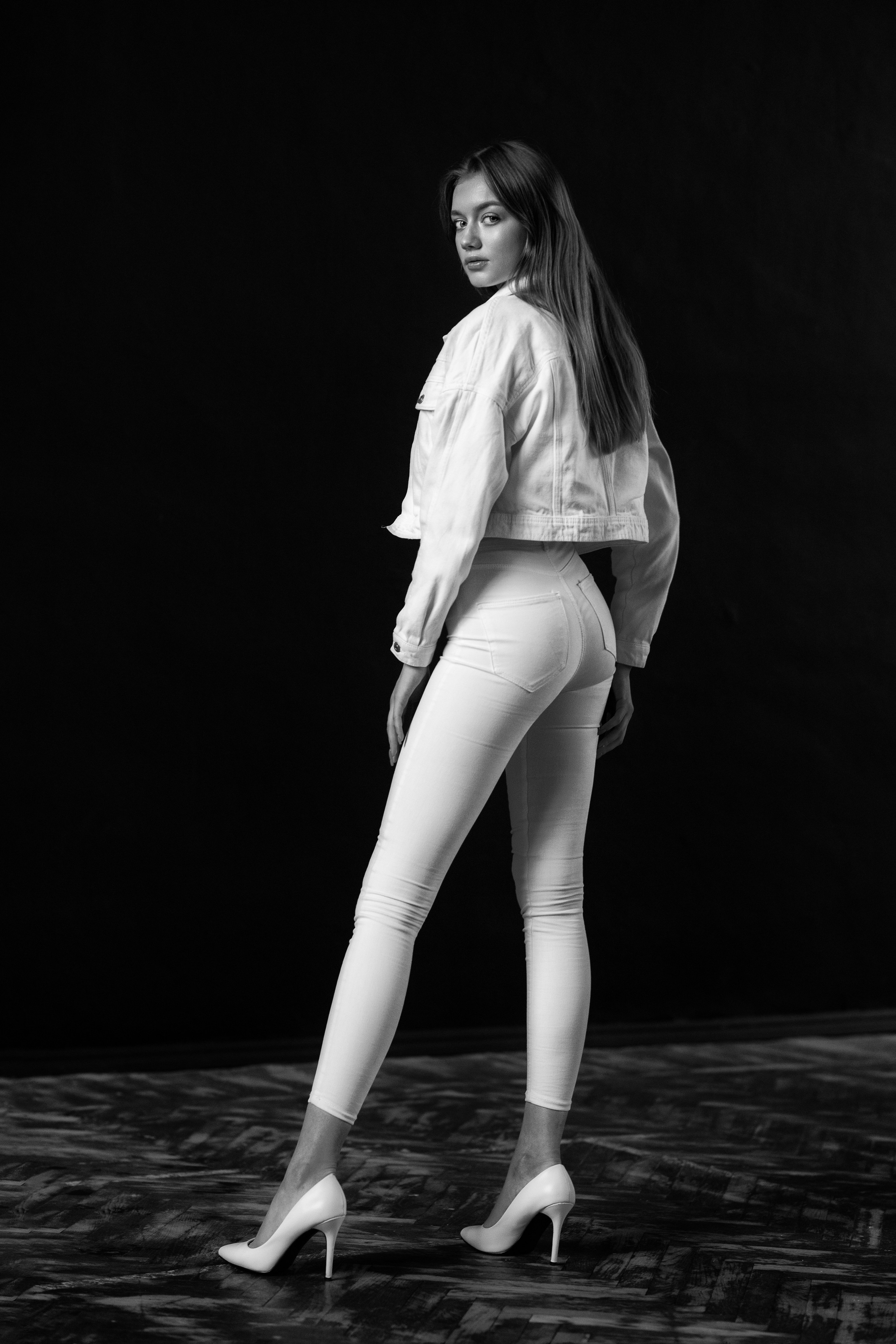 Съемка с Екатериной в минимальном интерьере в формате для «себя»