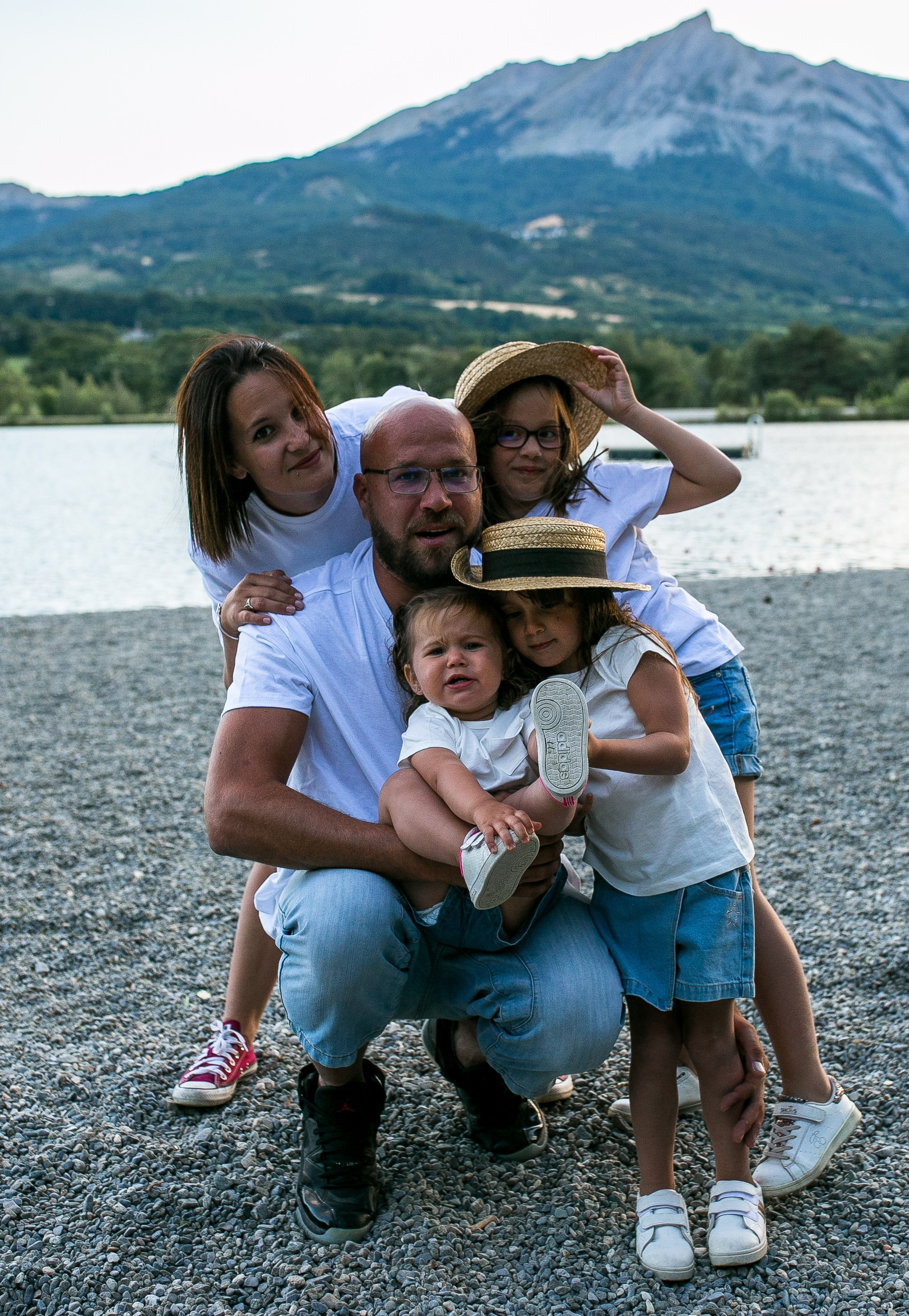 Стив, Шарли, Каро, Тэа, Нора