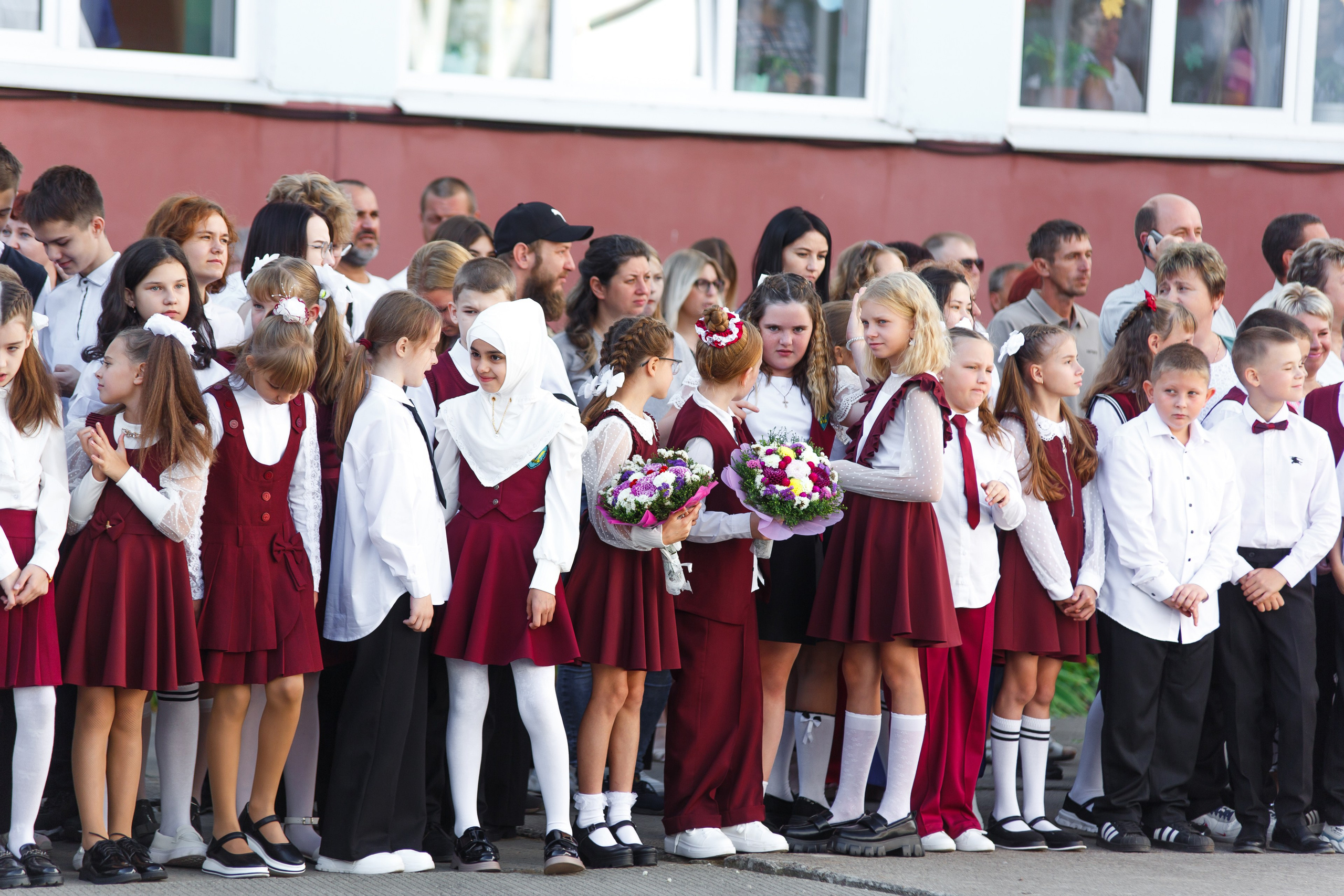 01 СЕНТЯБРЯ 2024 (МБОУ г. Мценска «Средняя школа № 9»). Профессиональный фотограф в Мценске и Орловской области