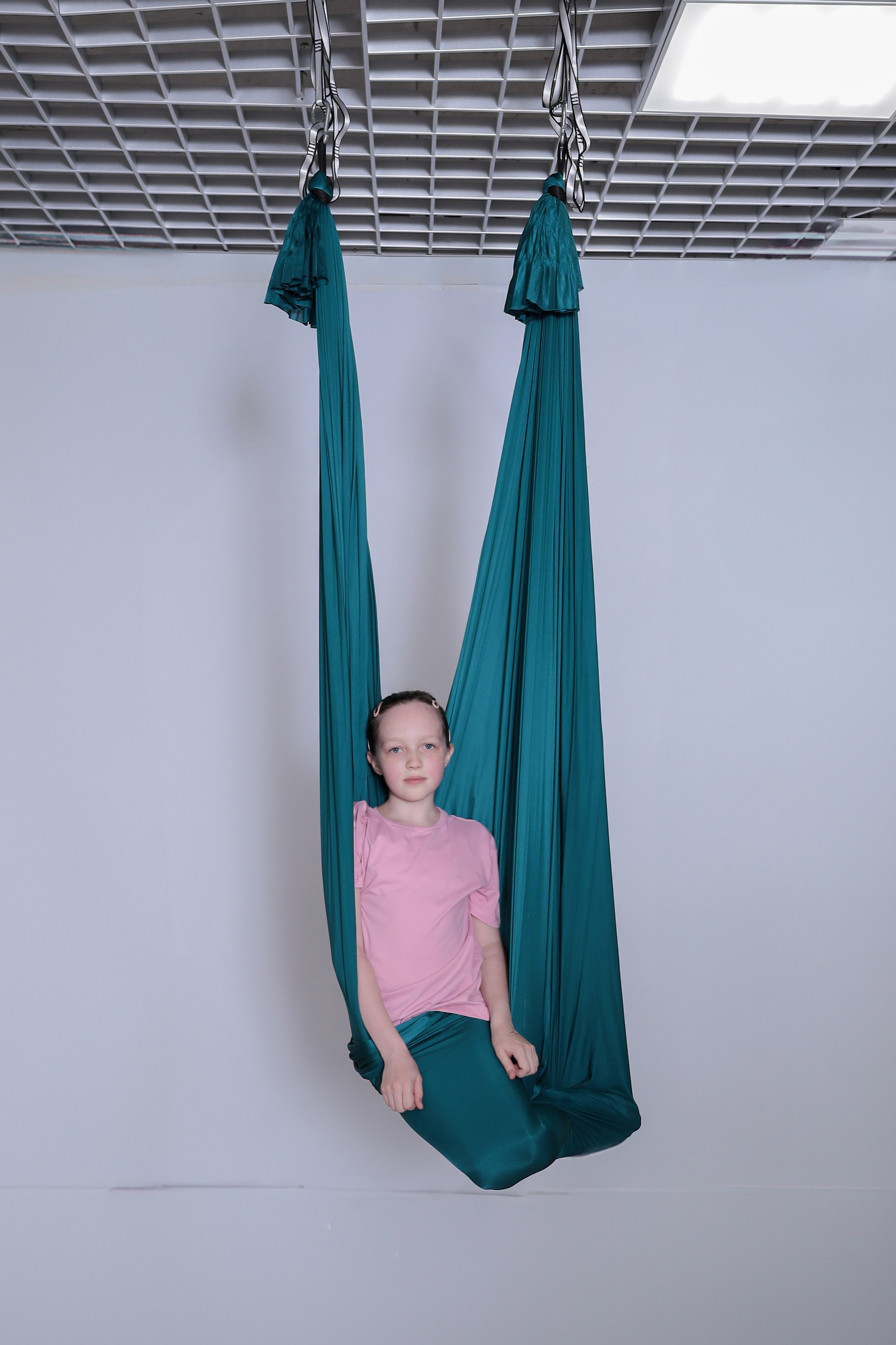 Детская аэройога. Фотограф Надршина Лилия