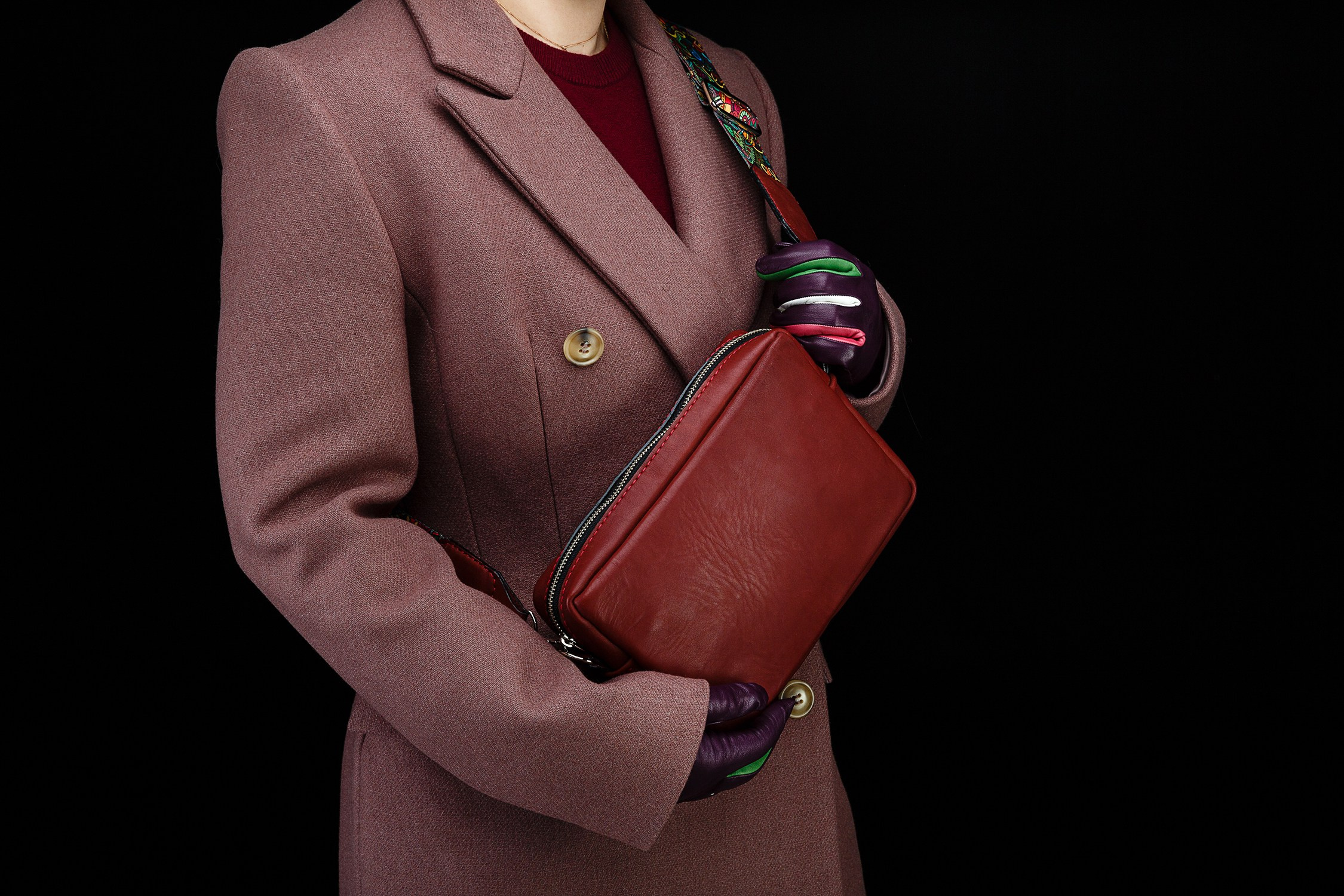 Фотосъемка кожгалантереи для социальных сетей. Профессиональный фотограф в Санкт-Петербурге. Сергей Пушкин