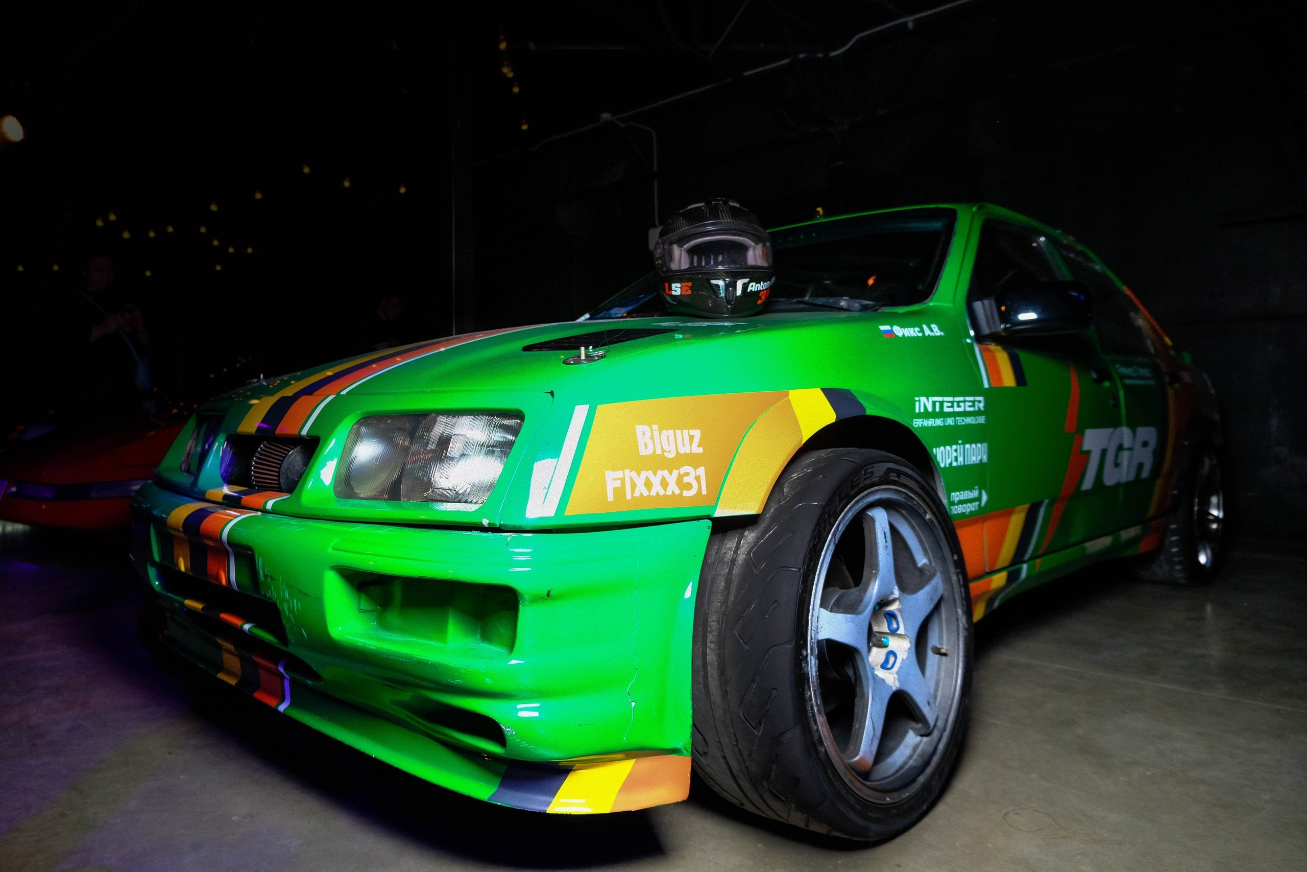 Фотосъёмка клубных вечеринок Питер. Портретный, репортажный фотограф Санкт-Петербург Елизавета Комарова