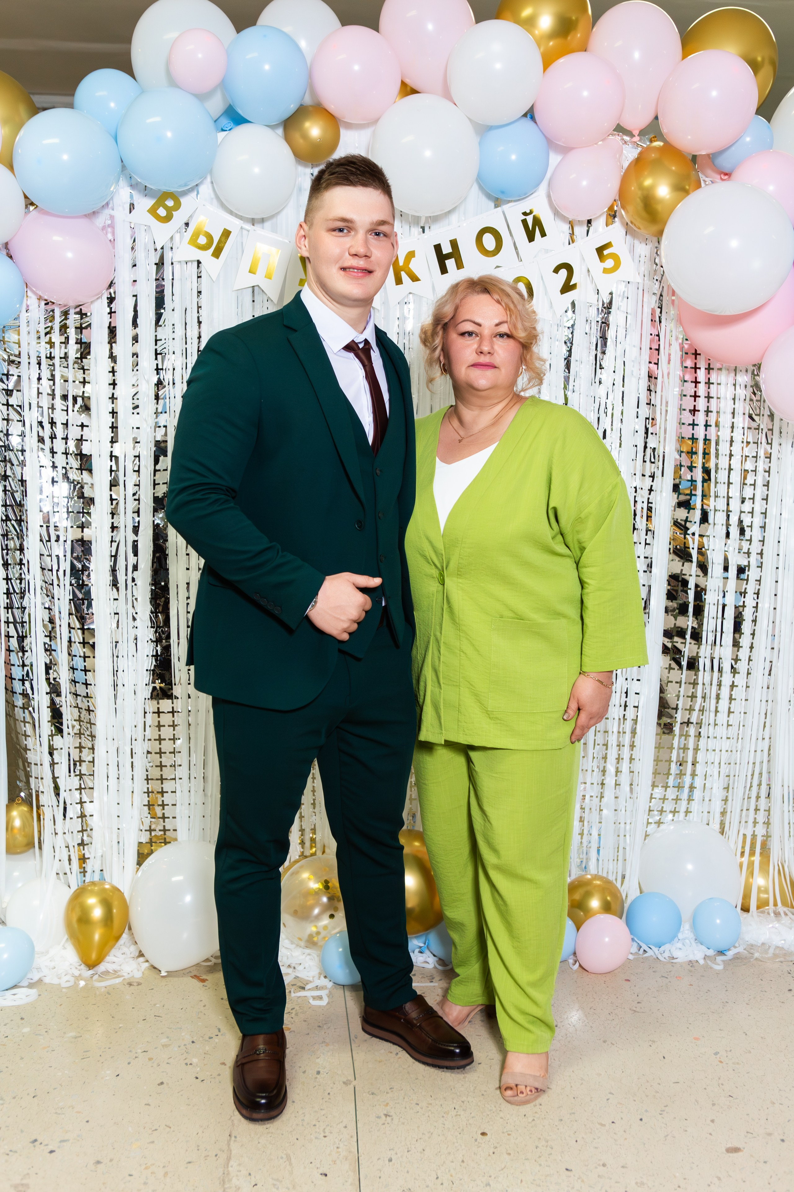 ФОТОСЕССИЯ С РОДИТЕЛЯМИ ВЫПУСКНОЙ 2025 9 ШКОЛА Г.МЦЕНСК. Профессиональный фотограф в Мценске и Орловской области