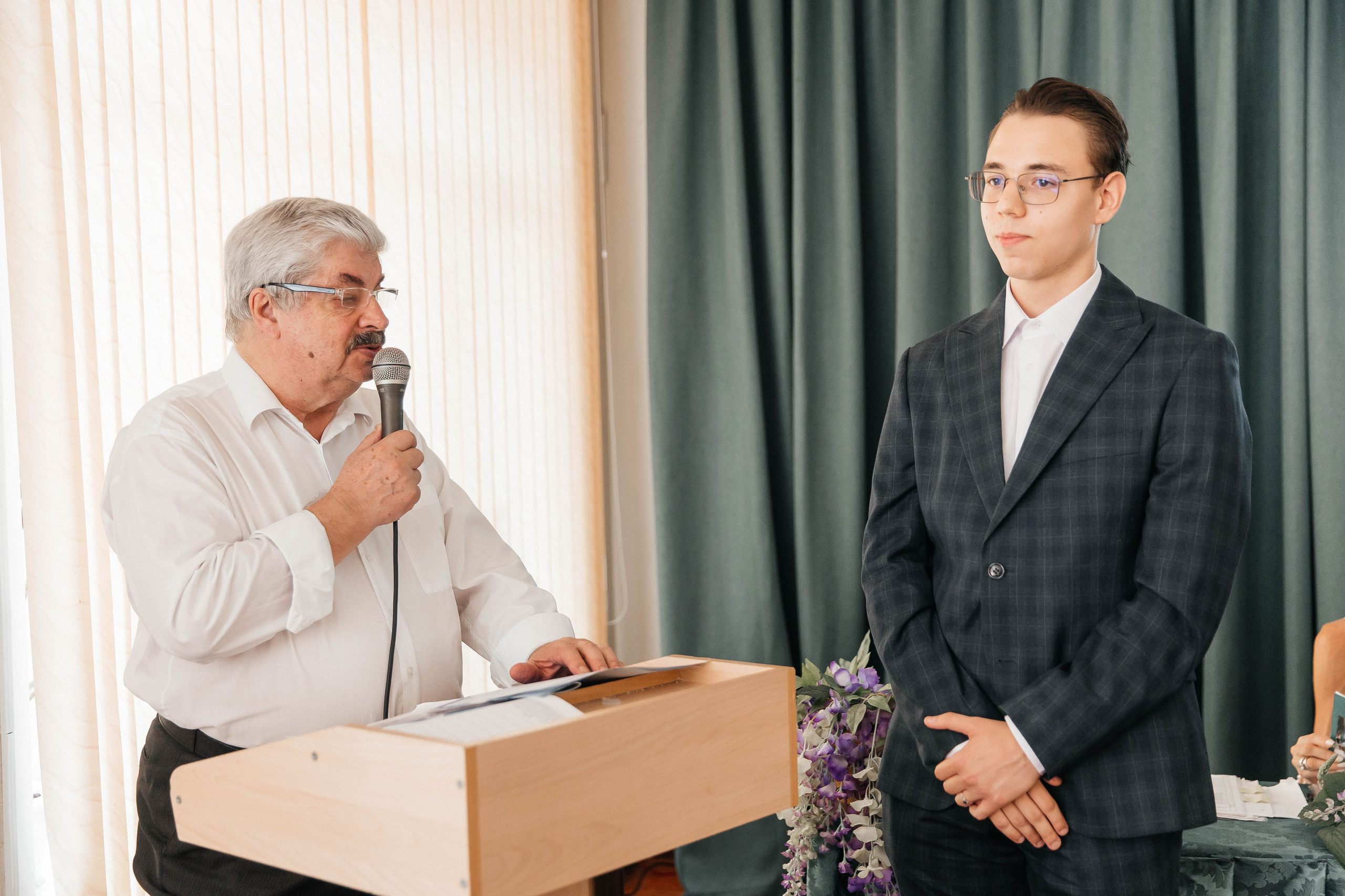 Гимназия Пеленг. _Carpe diem_