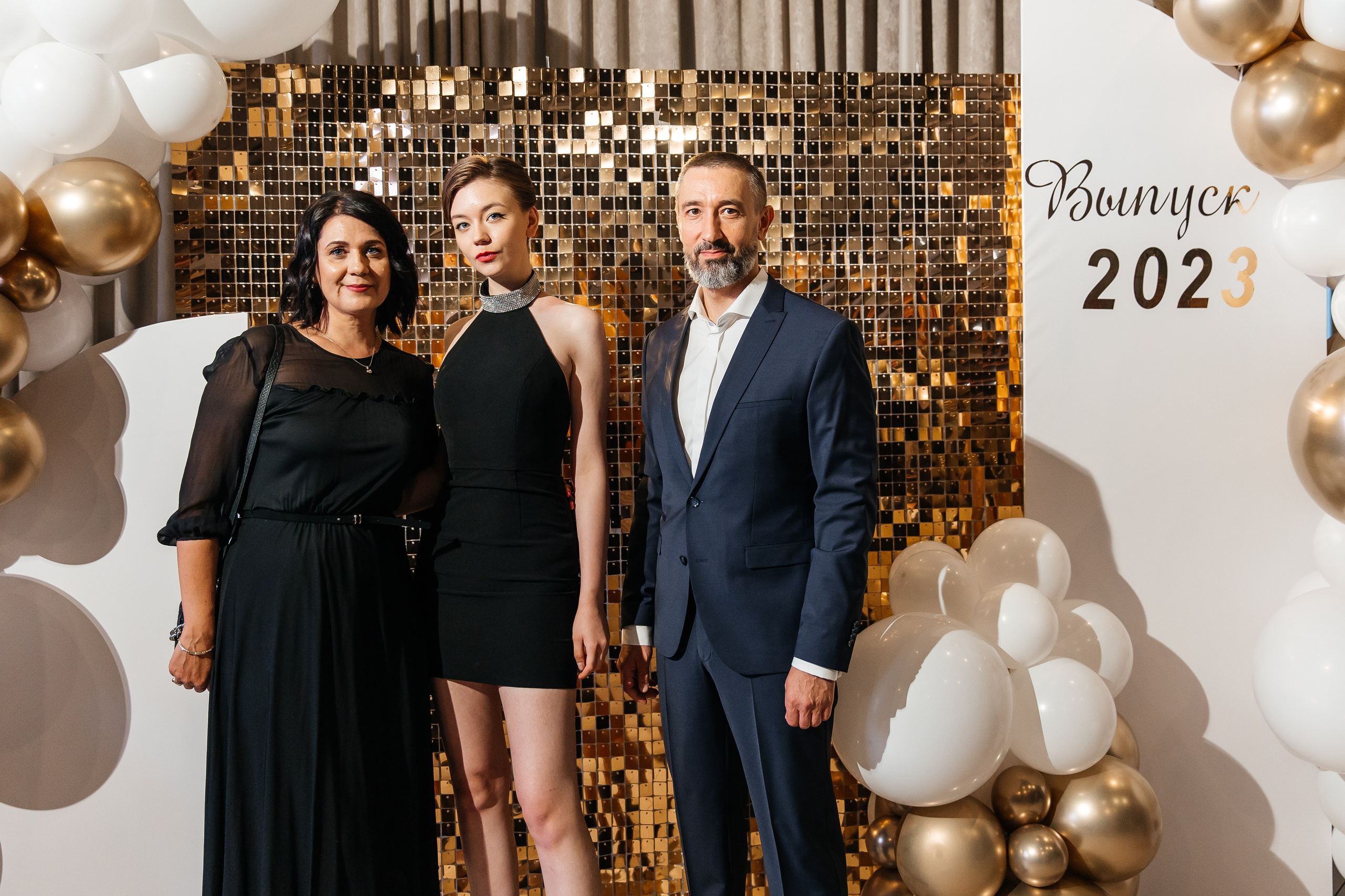 2023-06-23 Выпускной МБОУ СОШ № 10. Фотограф в Красноярске