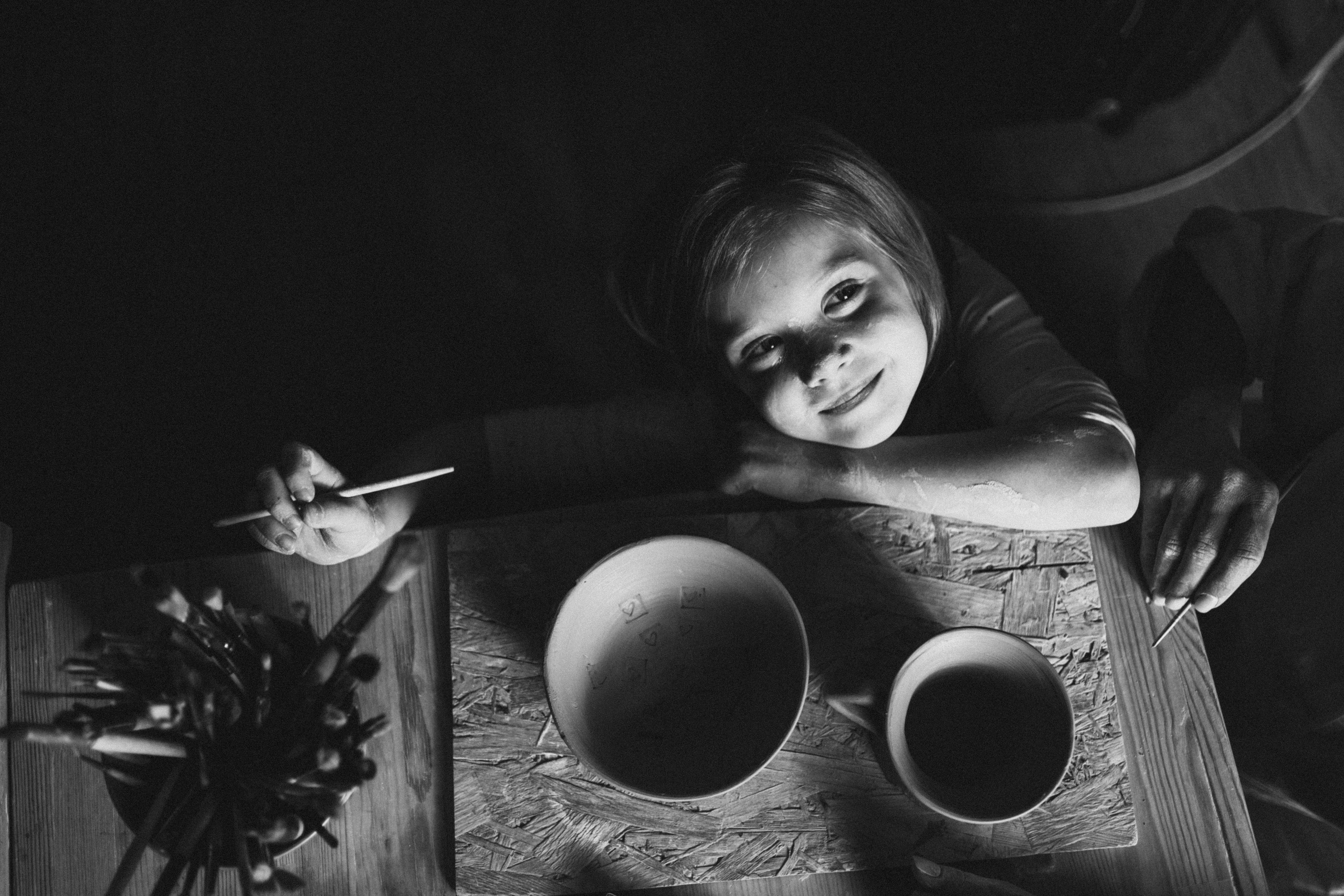 Даша и Саша в гончарной мастерской. Семейный и детский фотограф и видеограф в Москве, Серпухове и Тарусе Валерия Сорокина