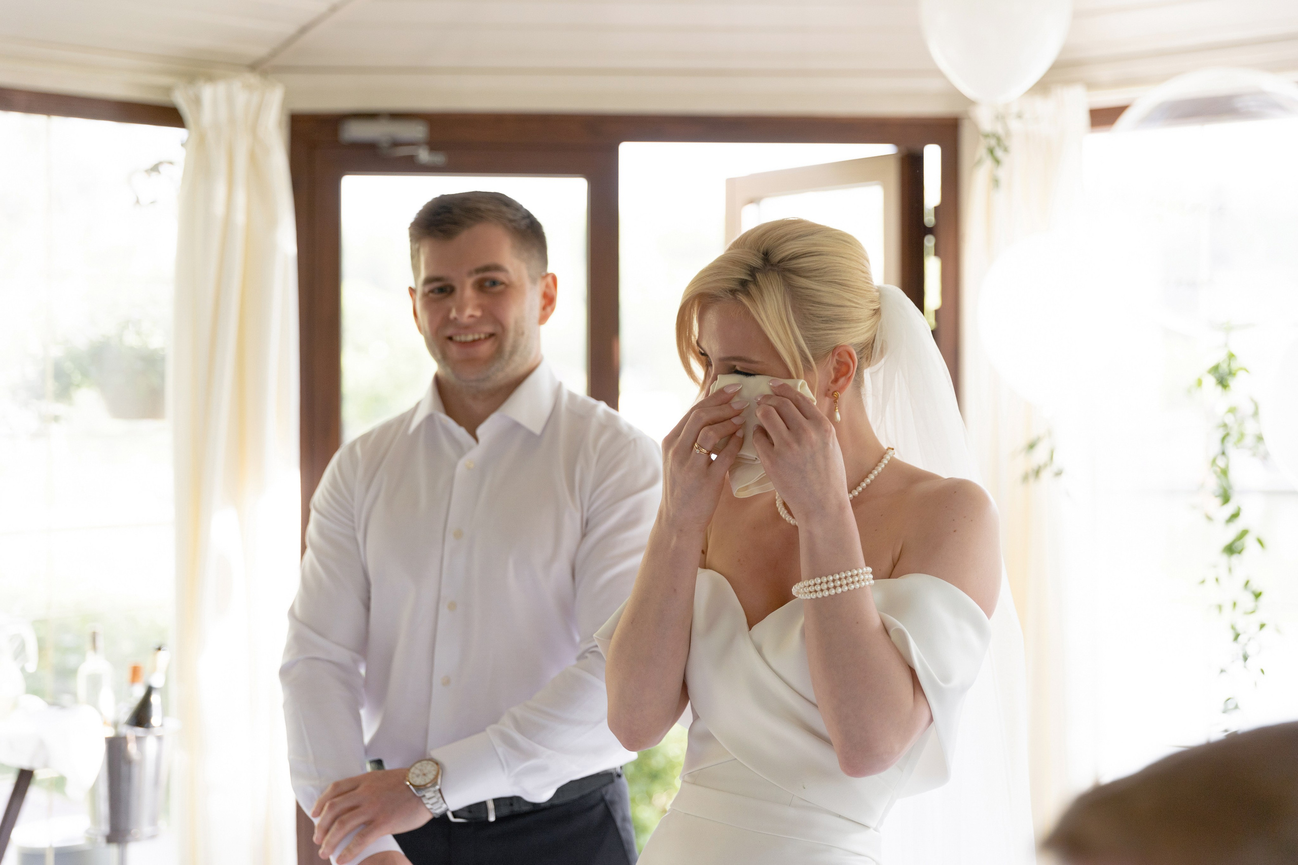 Свадебная фотосессия в Soluxe Hotel и роспись в Савеловском ЗАГСе. Свадебный фотограф в Москве Полина Лелетко