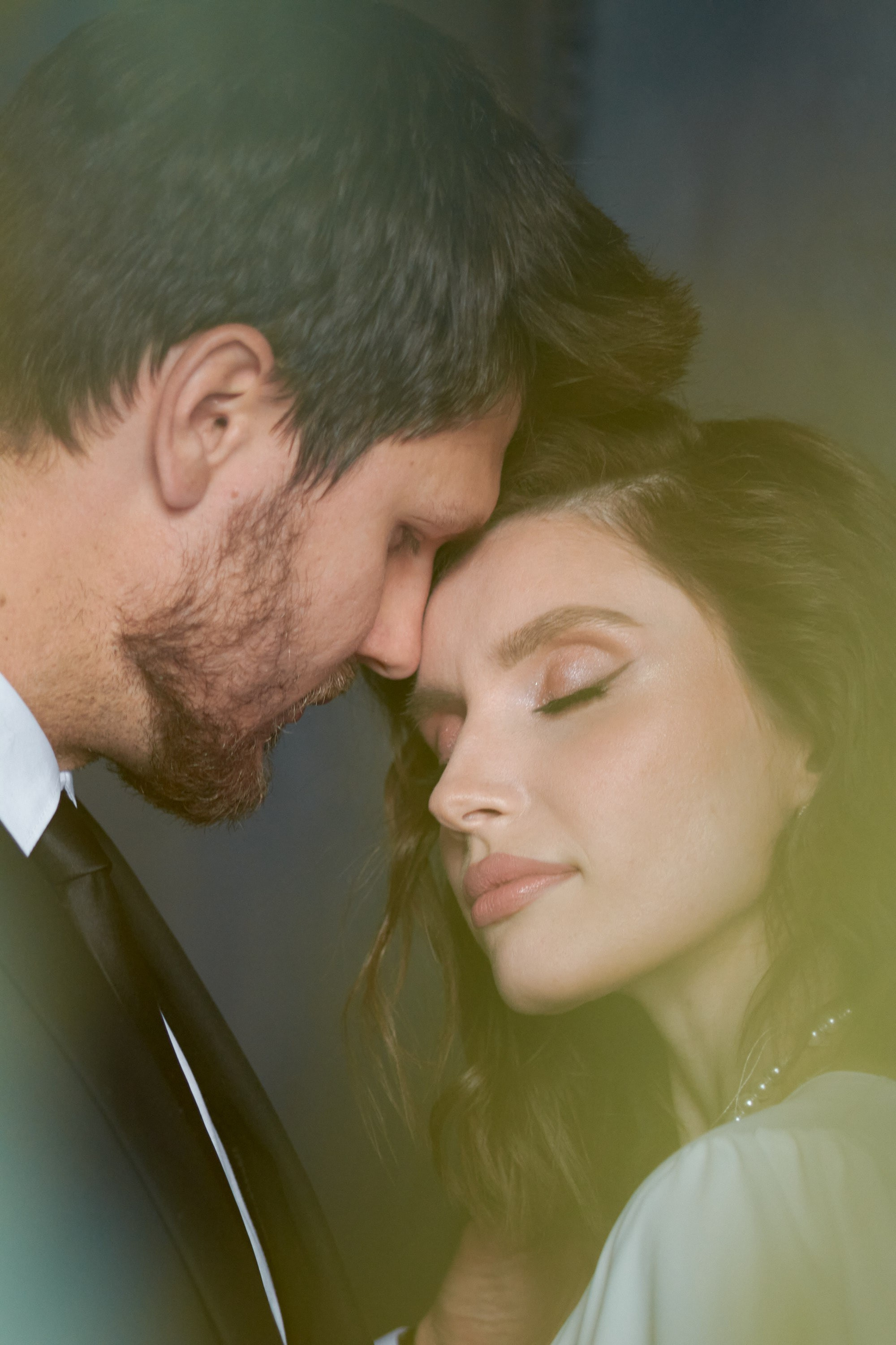 Свадебная фотосессия с борзыми в фотостудии