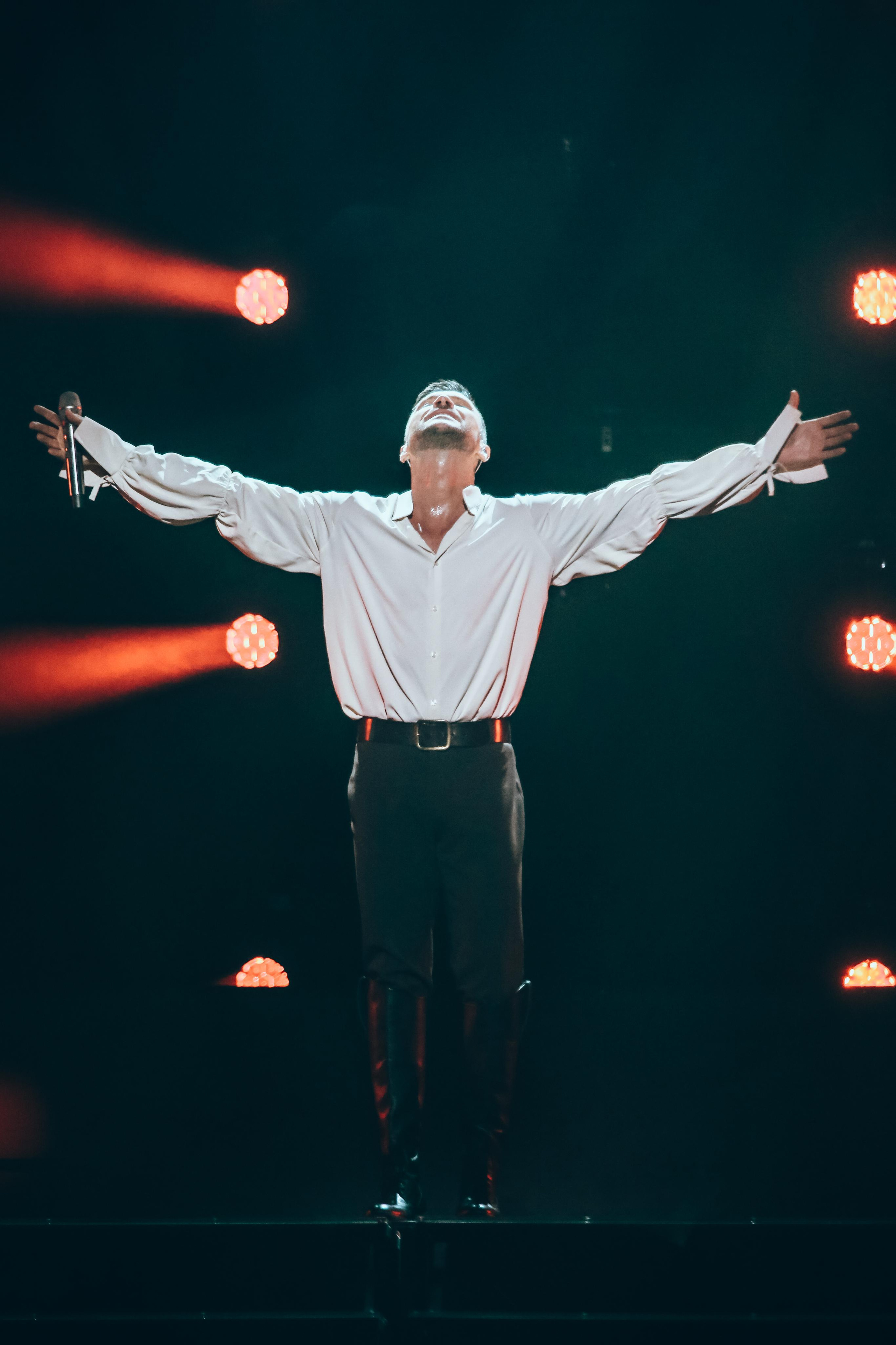 Шоу Сергея Лазарева в Crocus City Hall. Фотограф Ольга Махалова — Санкт-Петербург, Москва, Нижний Новгород