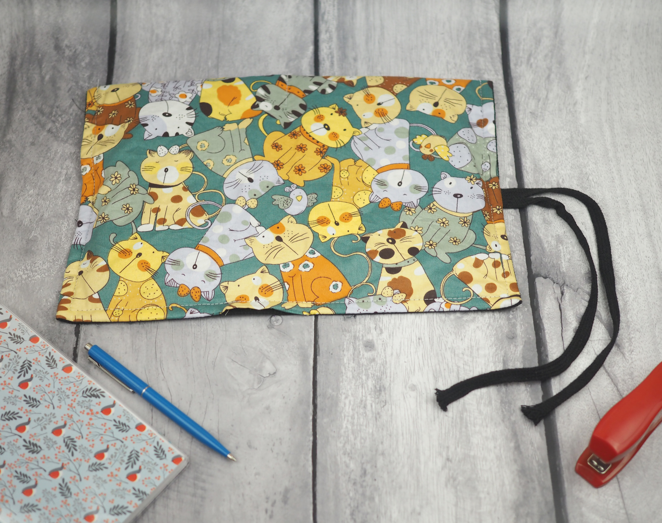 Пенал- скрутка в композиции. Фотограф Ольга Махалова — Санкт-Петербург, Москва, Нижний Новгород