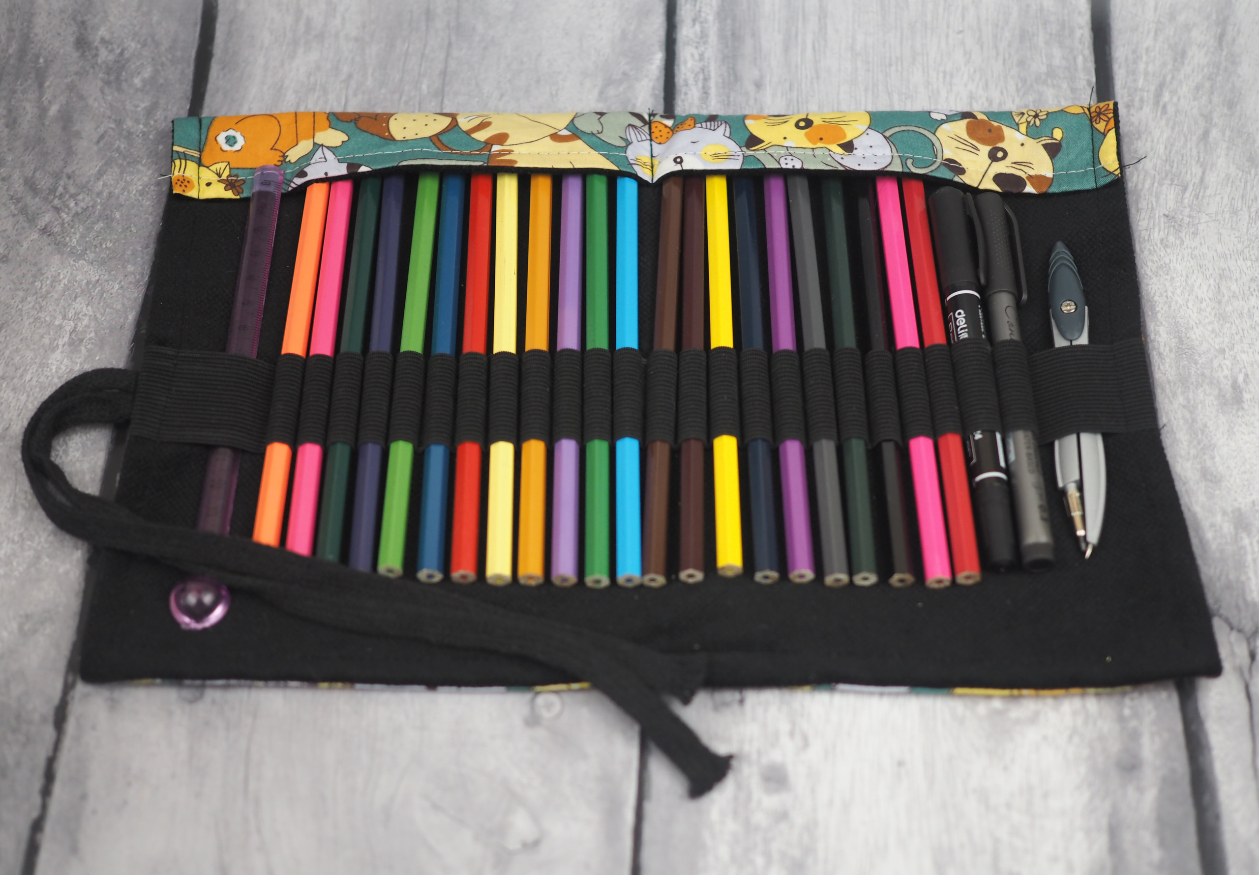 Пенал- скрутка в композиции. Фотограф Ольга Махалова — Санкт-Петербург, Москва, Нижний Новгород