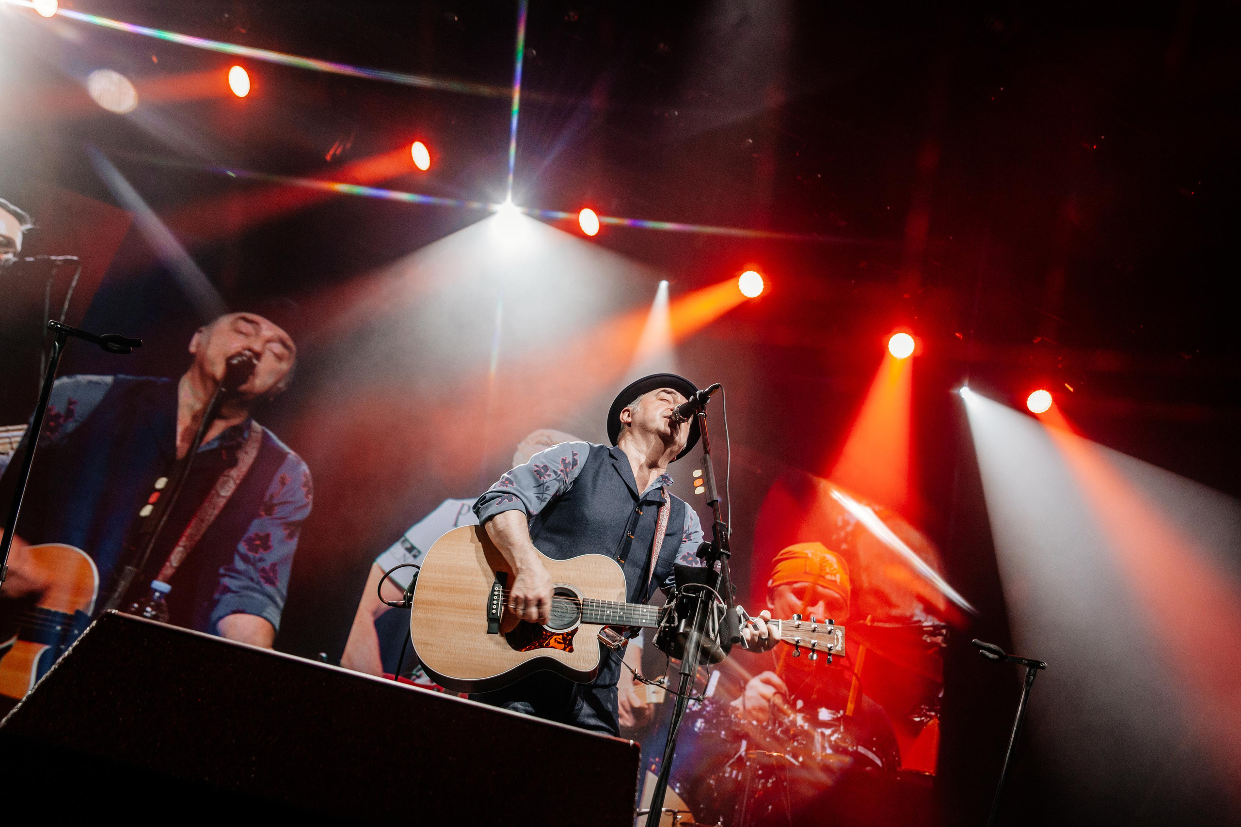 Чайф, Crocus City Hall. Фотограф Ольга Махалова — Санкт-Петербург, Москва, Нижний Новгород