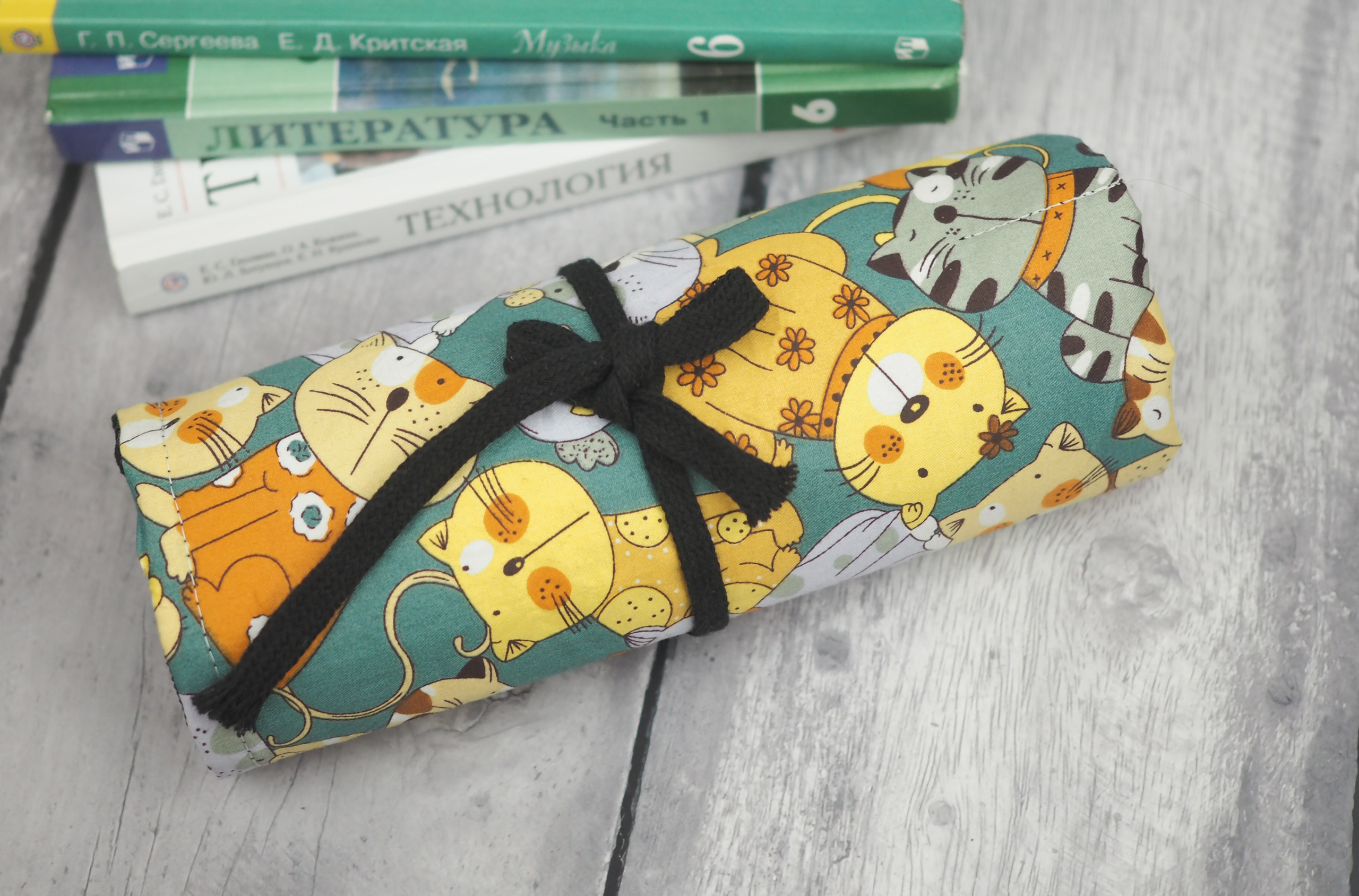 Пенал- скрутка в композиции. Фотограф Ольга Махалова — Санкт-Петербург, Москва, Нижний Новгород