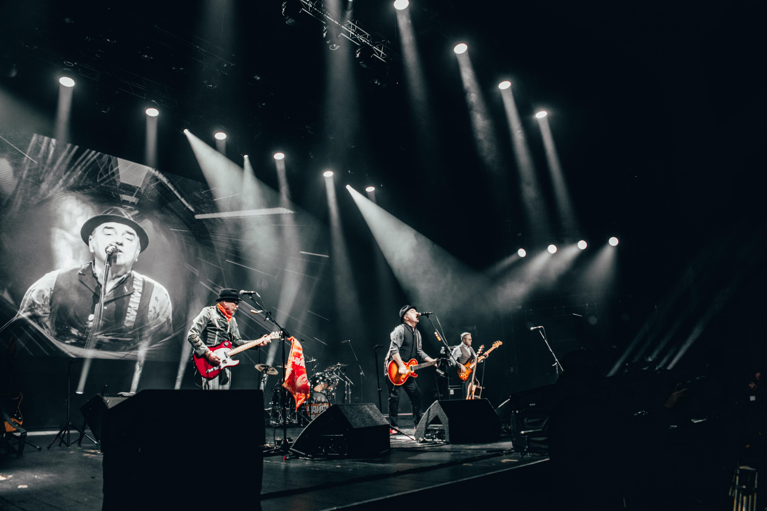 Чайф, Crocus City Hall. Фотограф Ольга Махалова — Санкт-Петербург, Москва, Нижний Новгород