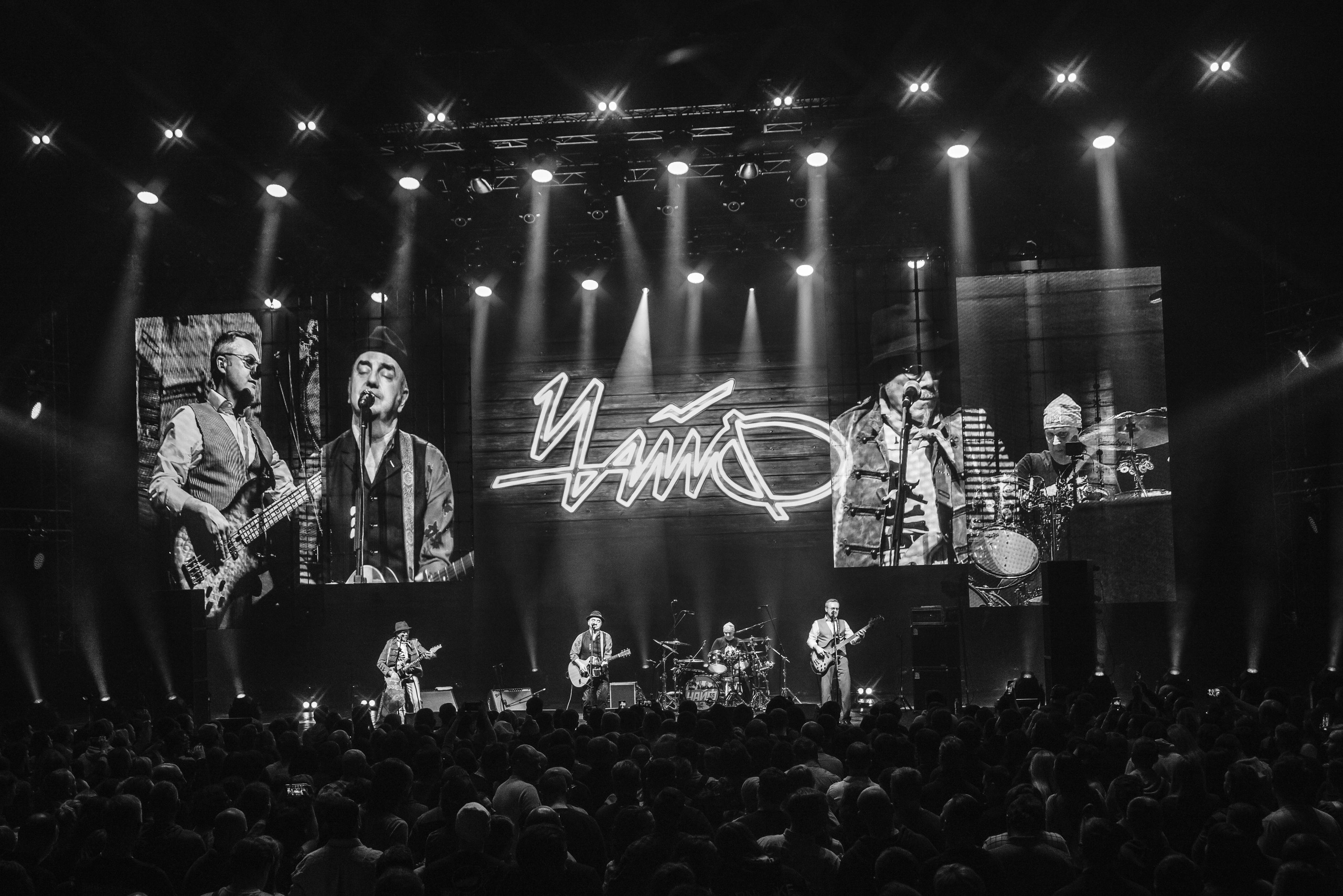 Чайф, Crocus City Hall. Фотограф Ольга Махалова — Санкт-Петербург, Москва, Нижний Новгород