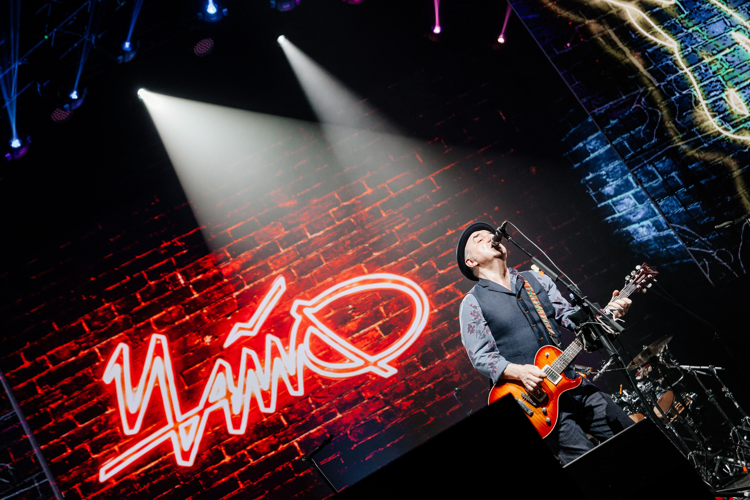 Чайф, Crocus City Hall. Фотограф Ольга Махалова — Санкт-Петербург, Москва, Нижний Новгород