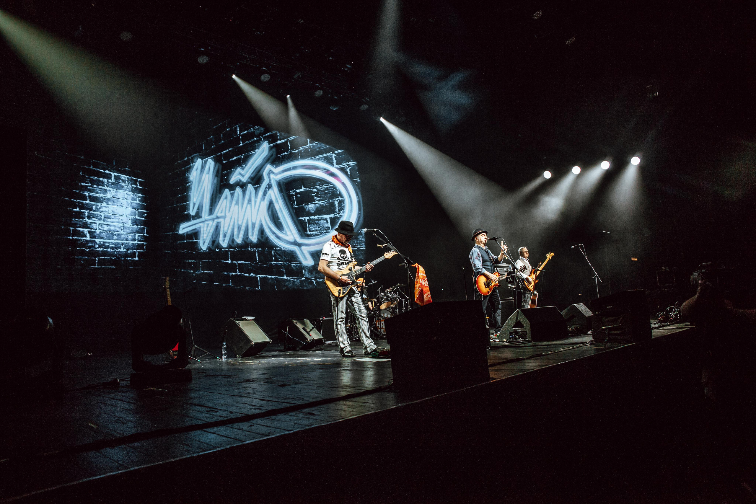 Чайф, Crocus City Hall. Фотограф Ольга Махалова — Санкт-Петербург, Москва, Нижний Новгород