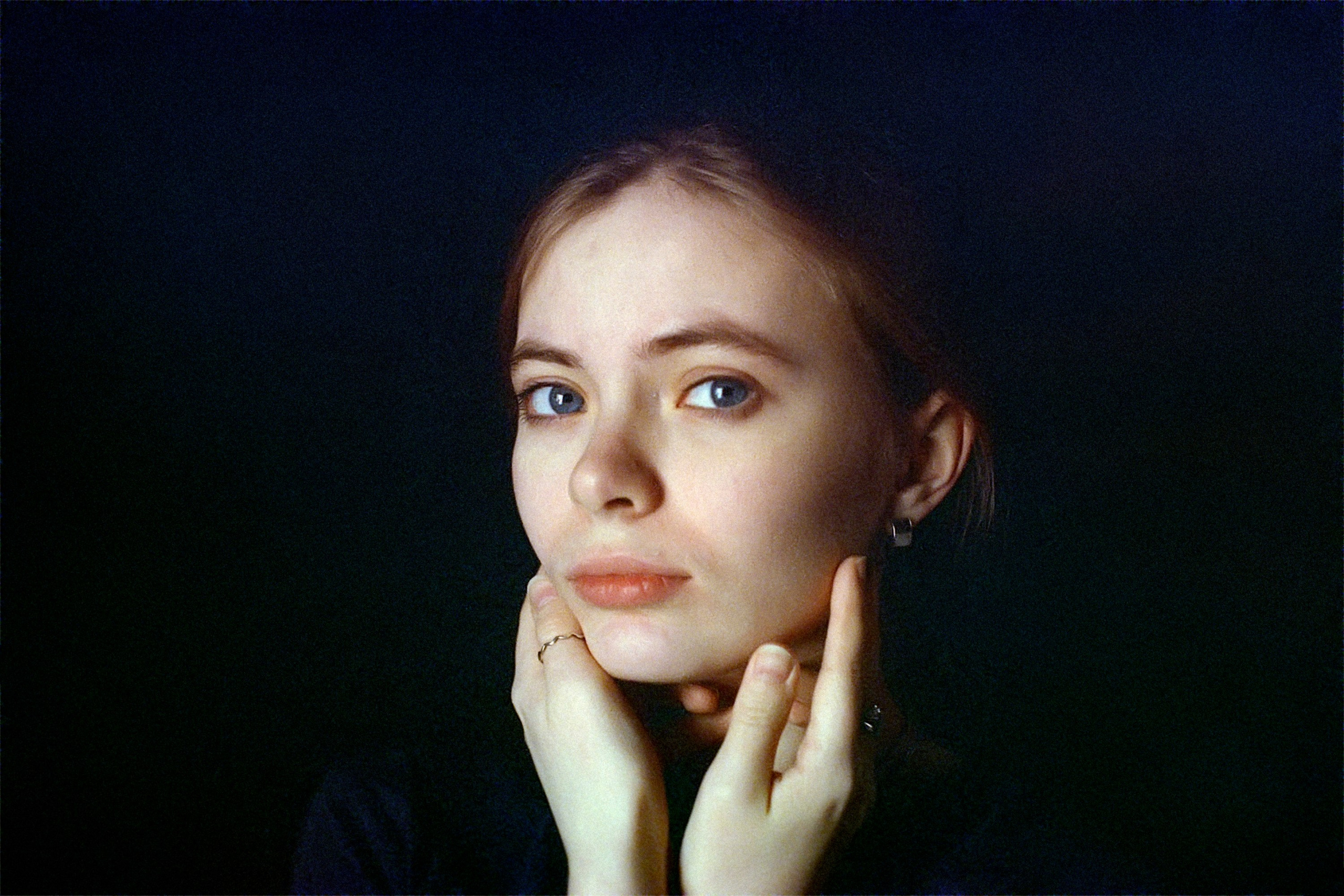 Fujifilm Eterna 500T  expired Canon EOS 30 + Canon EF 50mm f/1.2L USM 