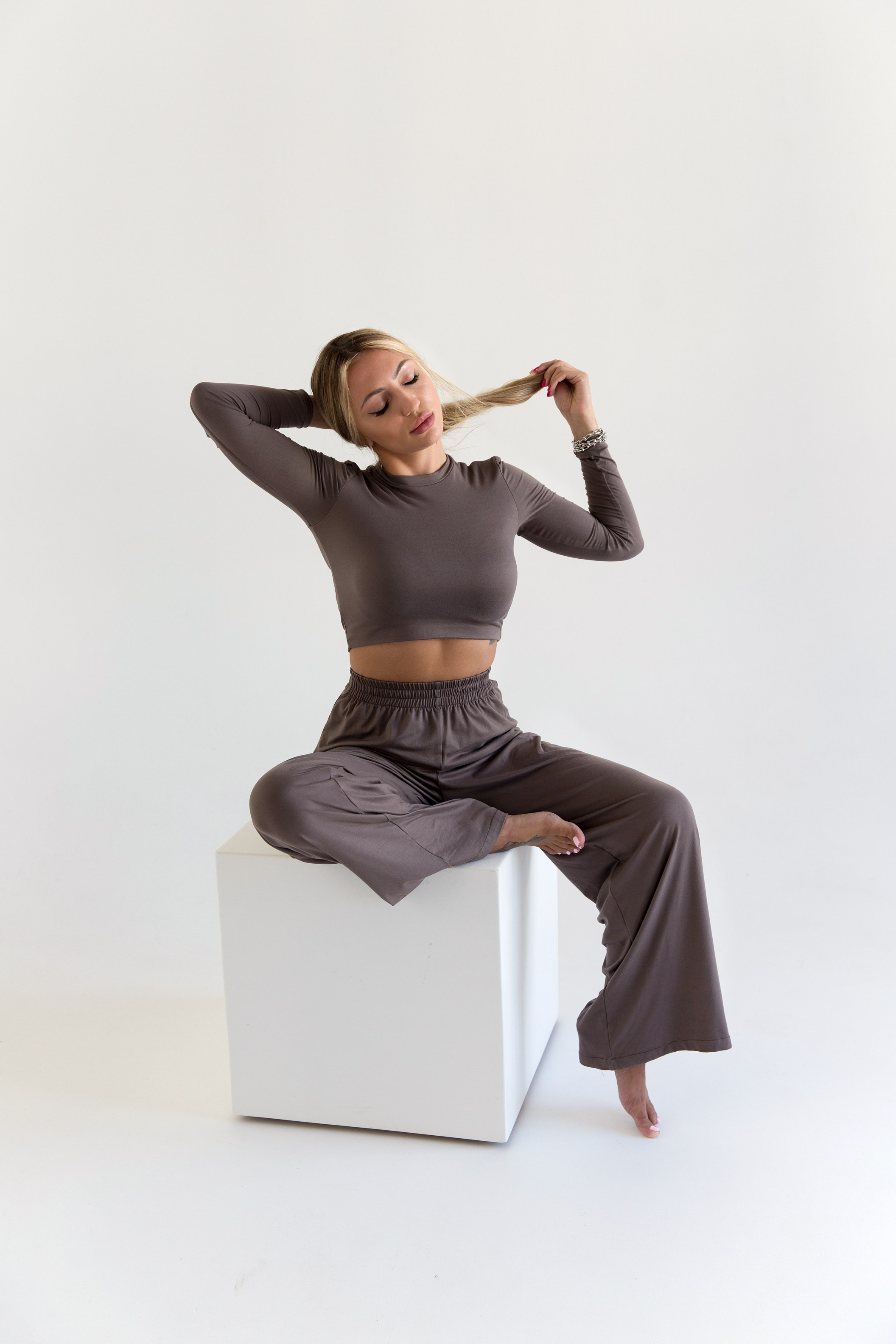 Фотосессия контента для модного бренда. Свадебный и портретный фотограф в Санкт-Петербурге Надежда Чечулина