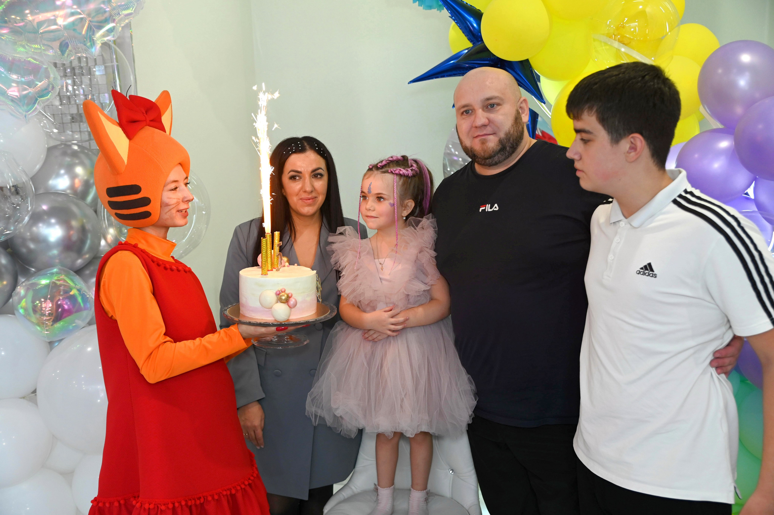 Игротека «Море Позитива». Я Ольга Казанцева, фотографирую снимаю ваши киноистории и печатаю фото и цифровые портреты на холсте