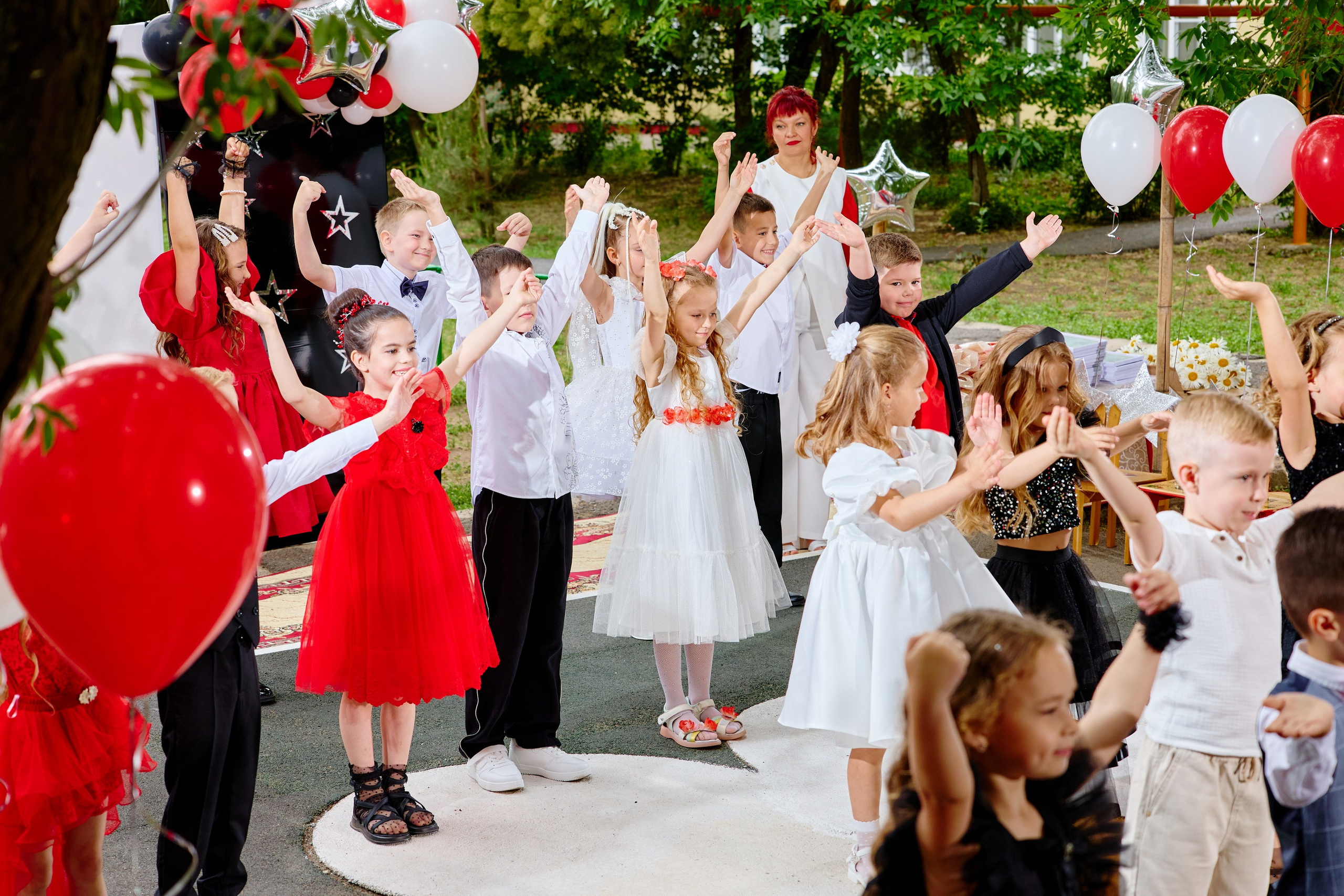 Выпускной 45 сад. Фотограф Выпускные альбомы Таганрог Сергей Коробченко