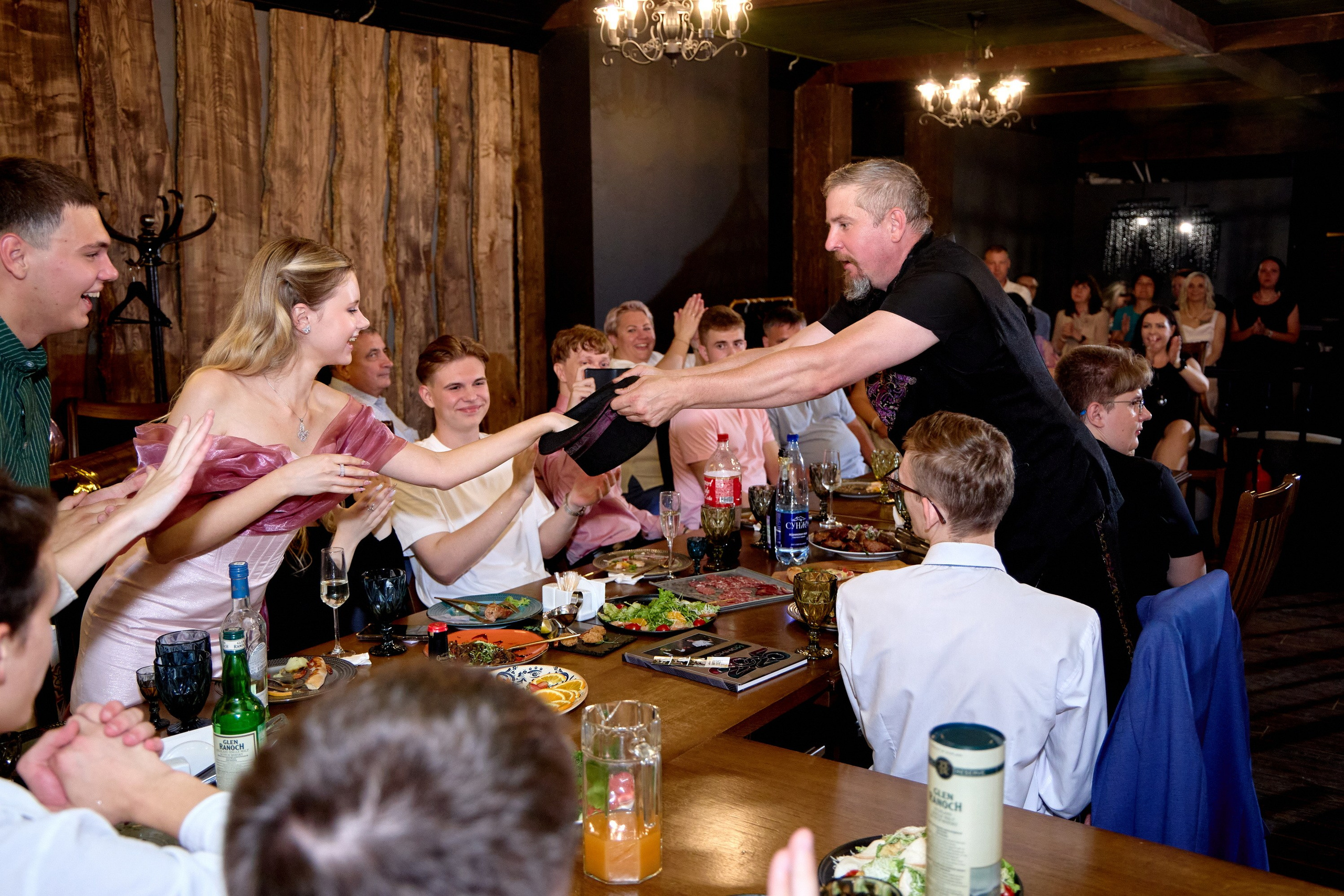 Выпускной 35 Сош. Фотограф Выпускные альбомы Таганрог Сергей Коробченко