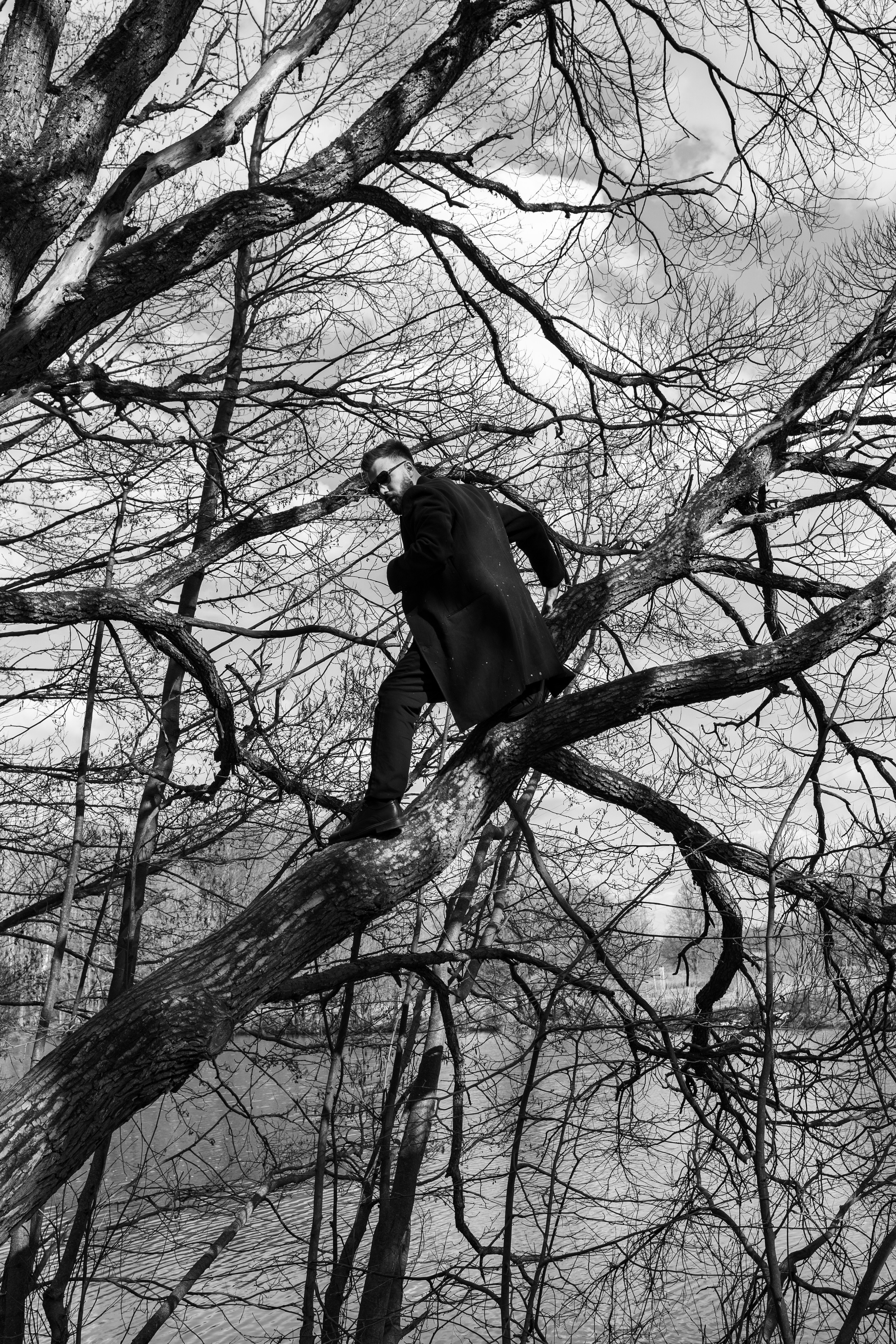 Фотосессия на дереве в парке измайлово