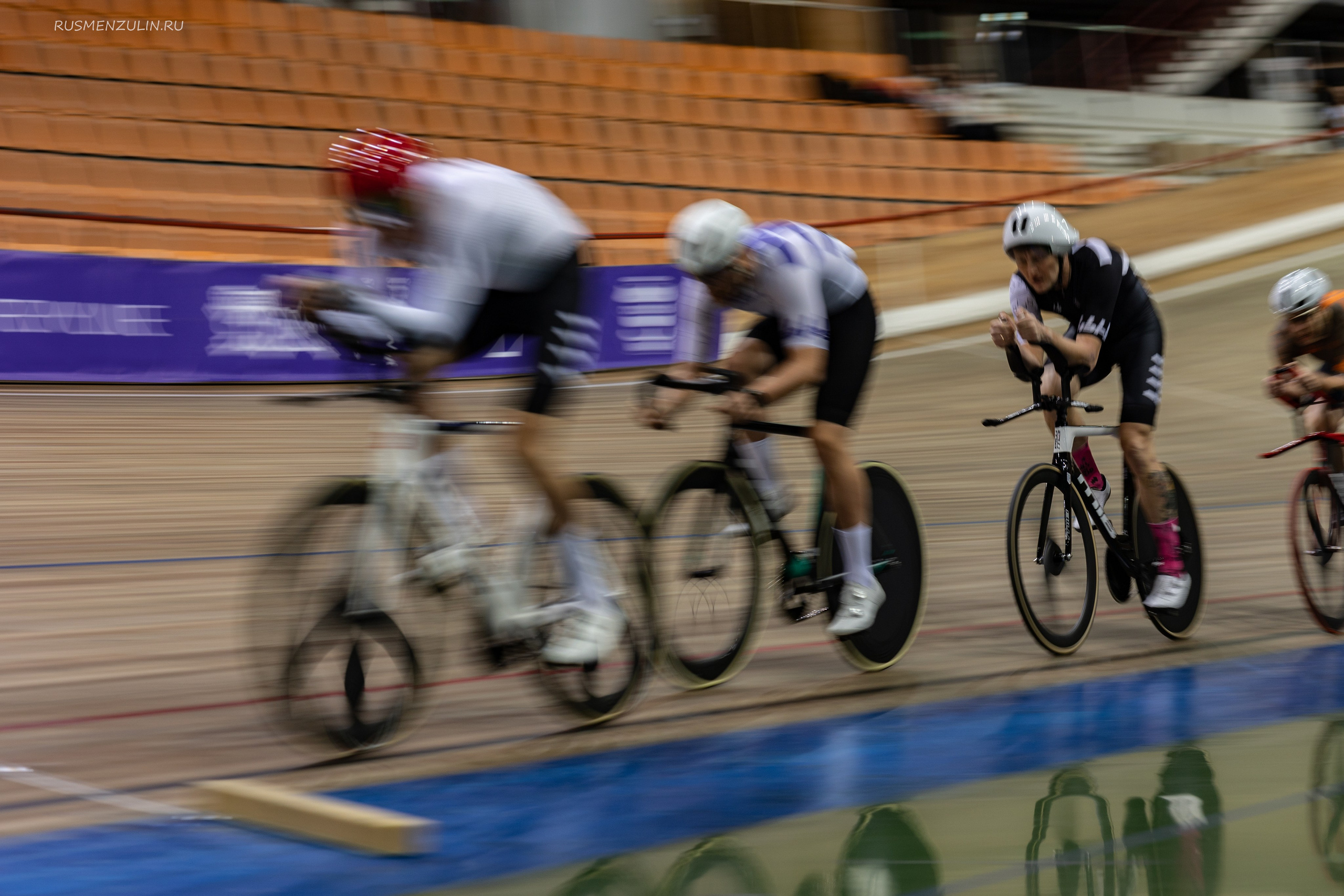 Cyclingrace крылатское декабрь 2025. Лучшие моменты и живые эмоции в моем объективе! Обращайтесь