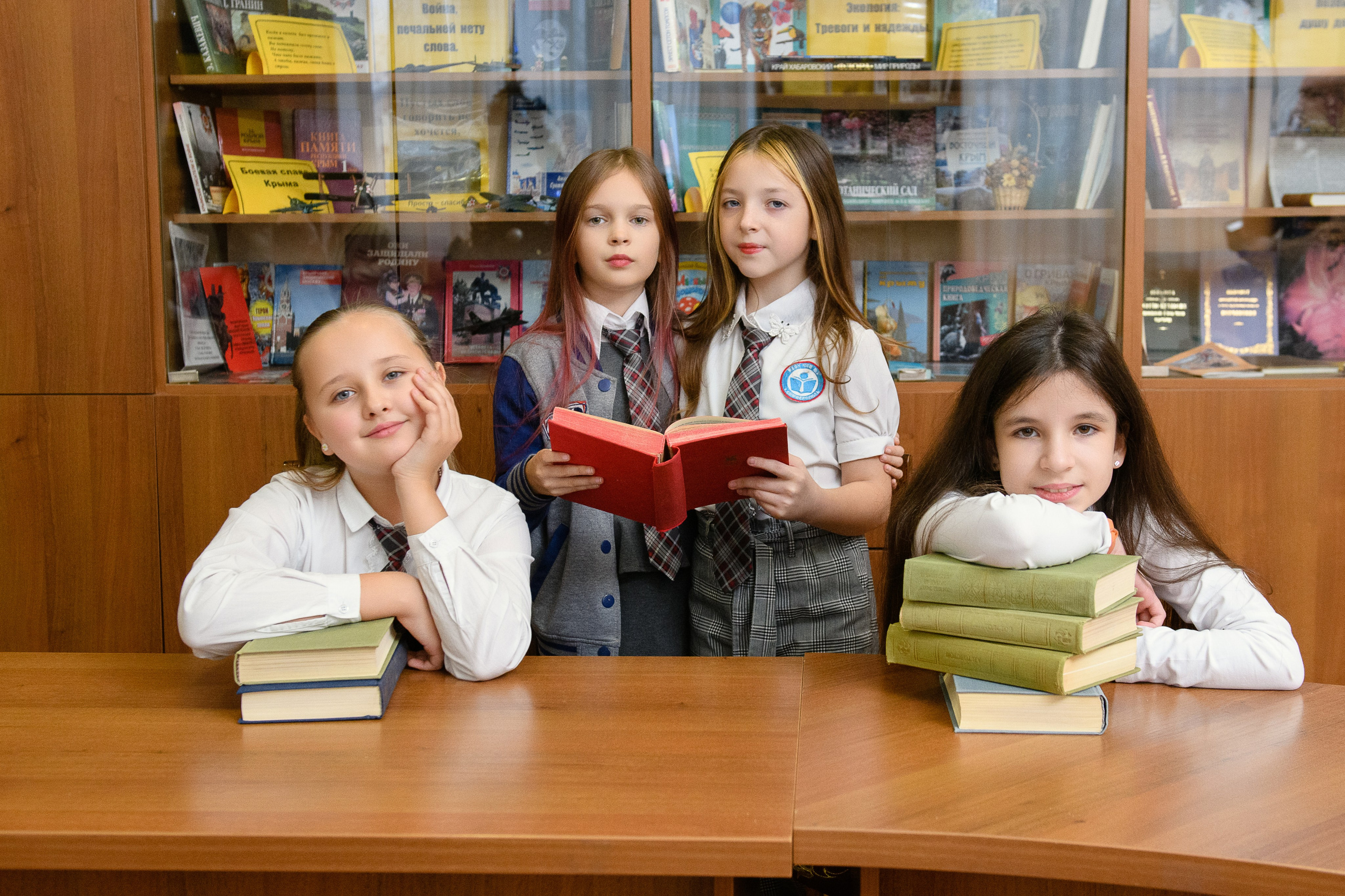 Выпускники 4 класса. Фотограф Ирина Сахарчук Выпускные альбомы для детского сада и школы