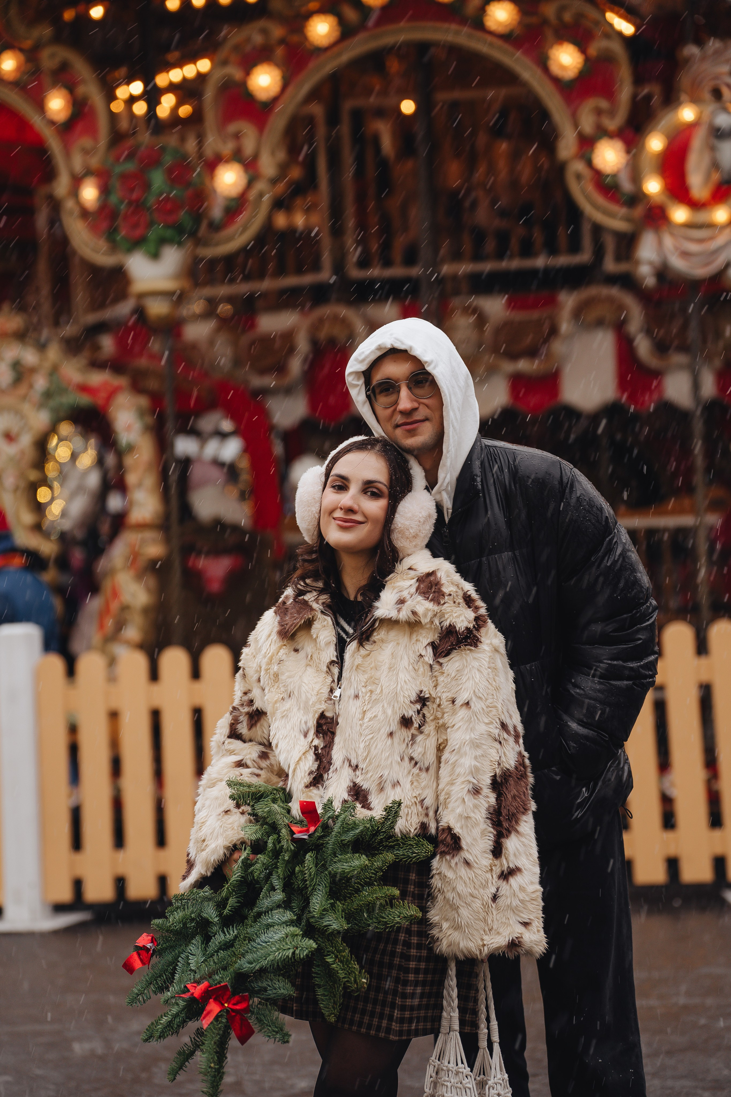 ПРОГУЛКА НА МАНЕЖНОЙ ПЛОЩАДИ ДЛЯ ДЕВУШКИ ПЕРЕД НОВЫМ ГОДОМ (НОВОГОДНЯЯ ФОТОСЕССИИЯ НА МАНЕЖНОЙ ПЛОЩАДИ). Профессиональный фотограф, Санкт-Петербург — Виктория Богомолова
