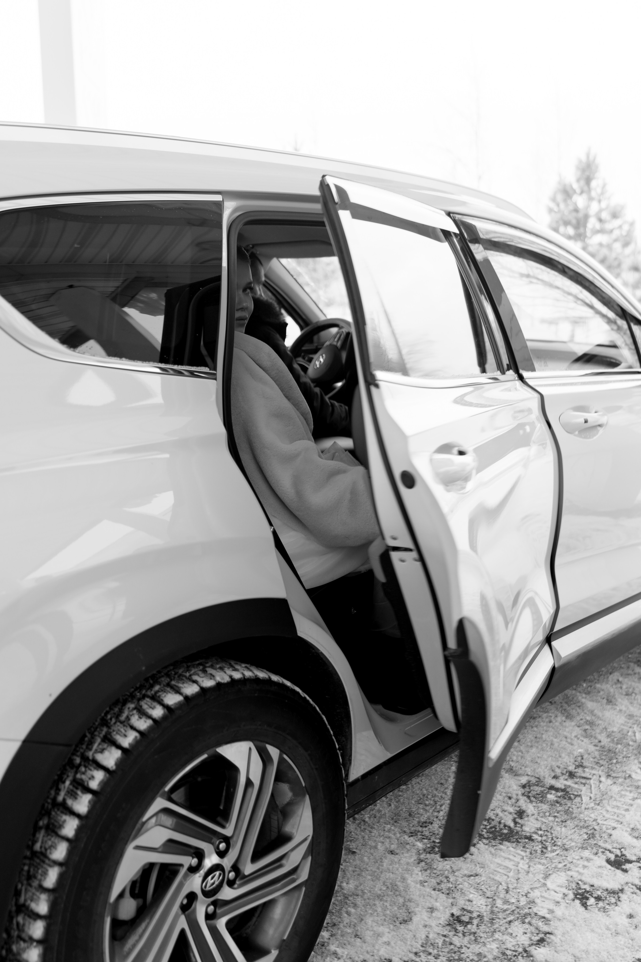 СВАДЕБНАЯ СЬЕМКА СБОРОВ В ОТЕЛЕ И ВЫЕЗД НА ЦЕРЕМОНИЮ (СНЯТО В СИБИРЕ В НИЖНЕВАРТОВСКЕ)М. Профессиональный фотограф, Санкт-Петербург — Виктория Богомолова