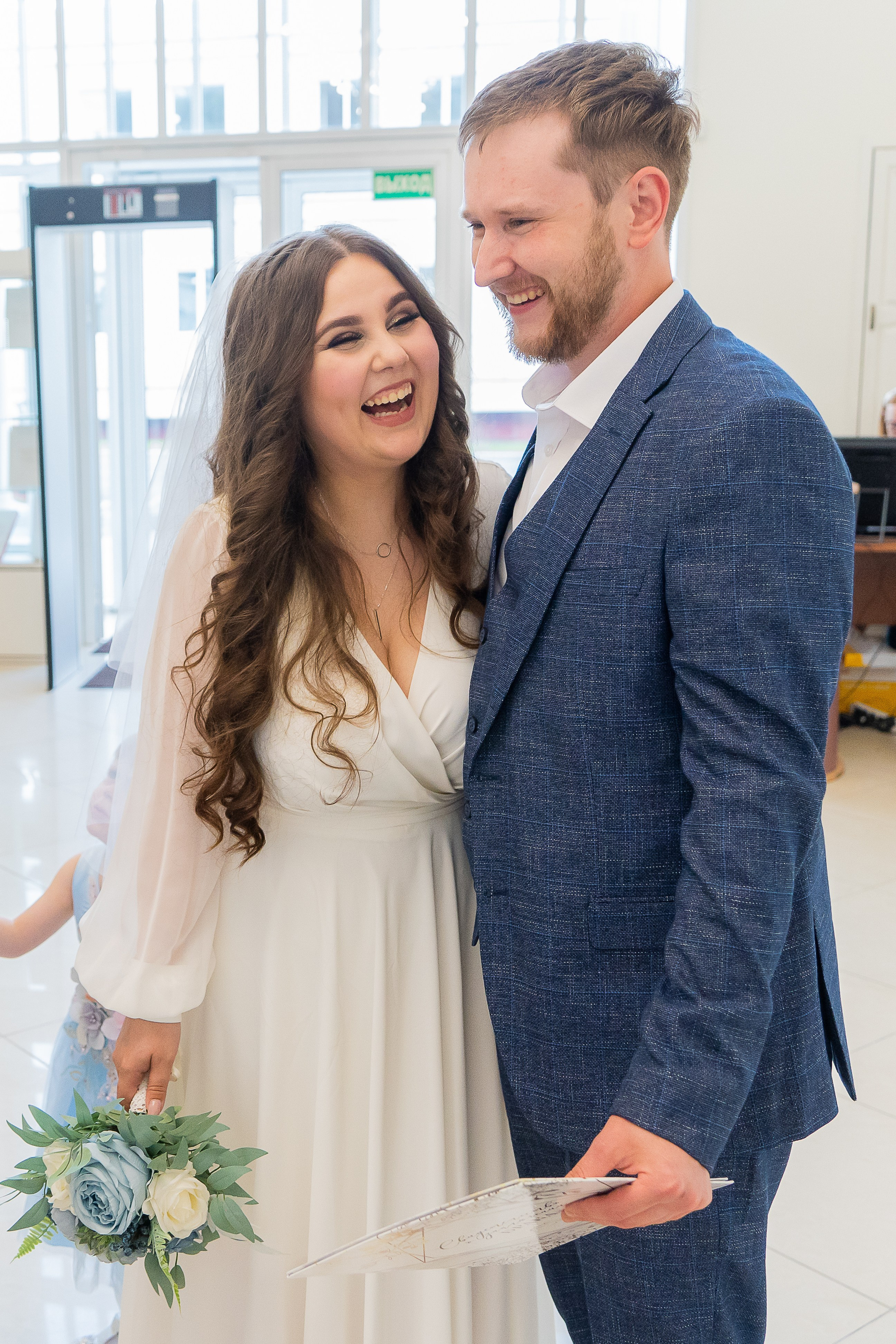 Таня и Вова. Регистрация и прогулка. Репортажный и интерьерный фотограф Александра Солдатова