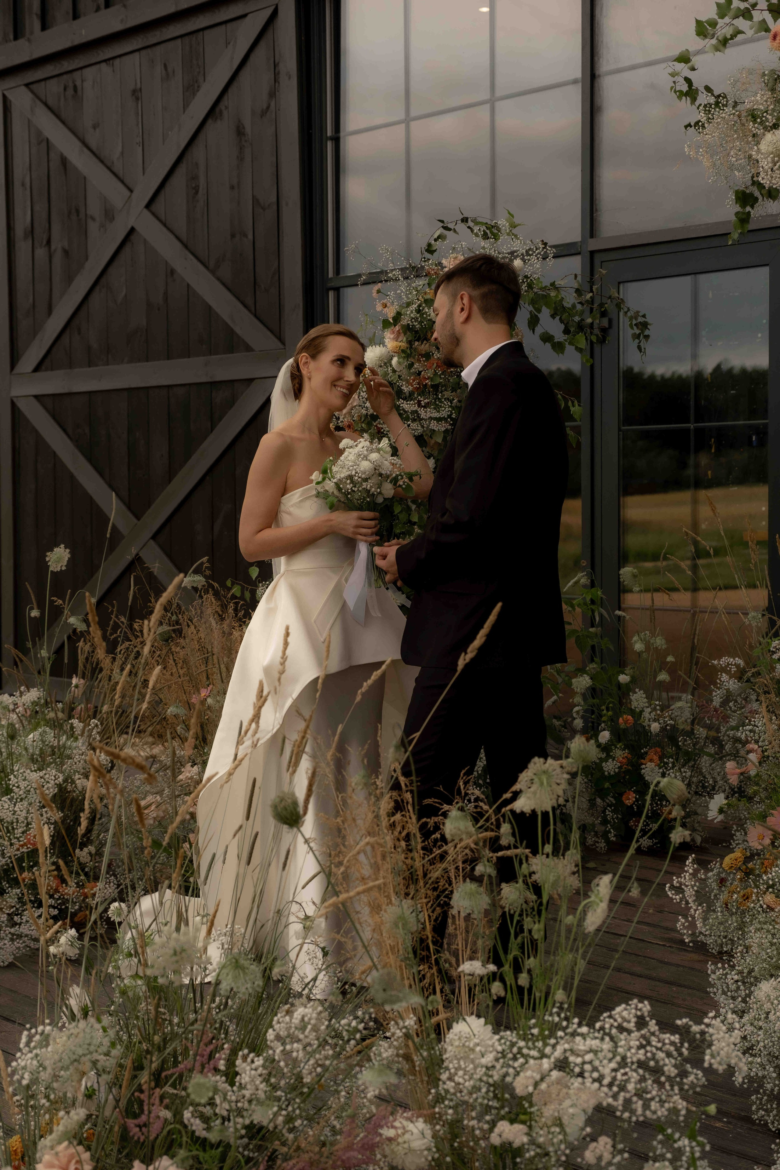 Сентиментальная свадебная фотография