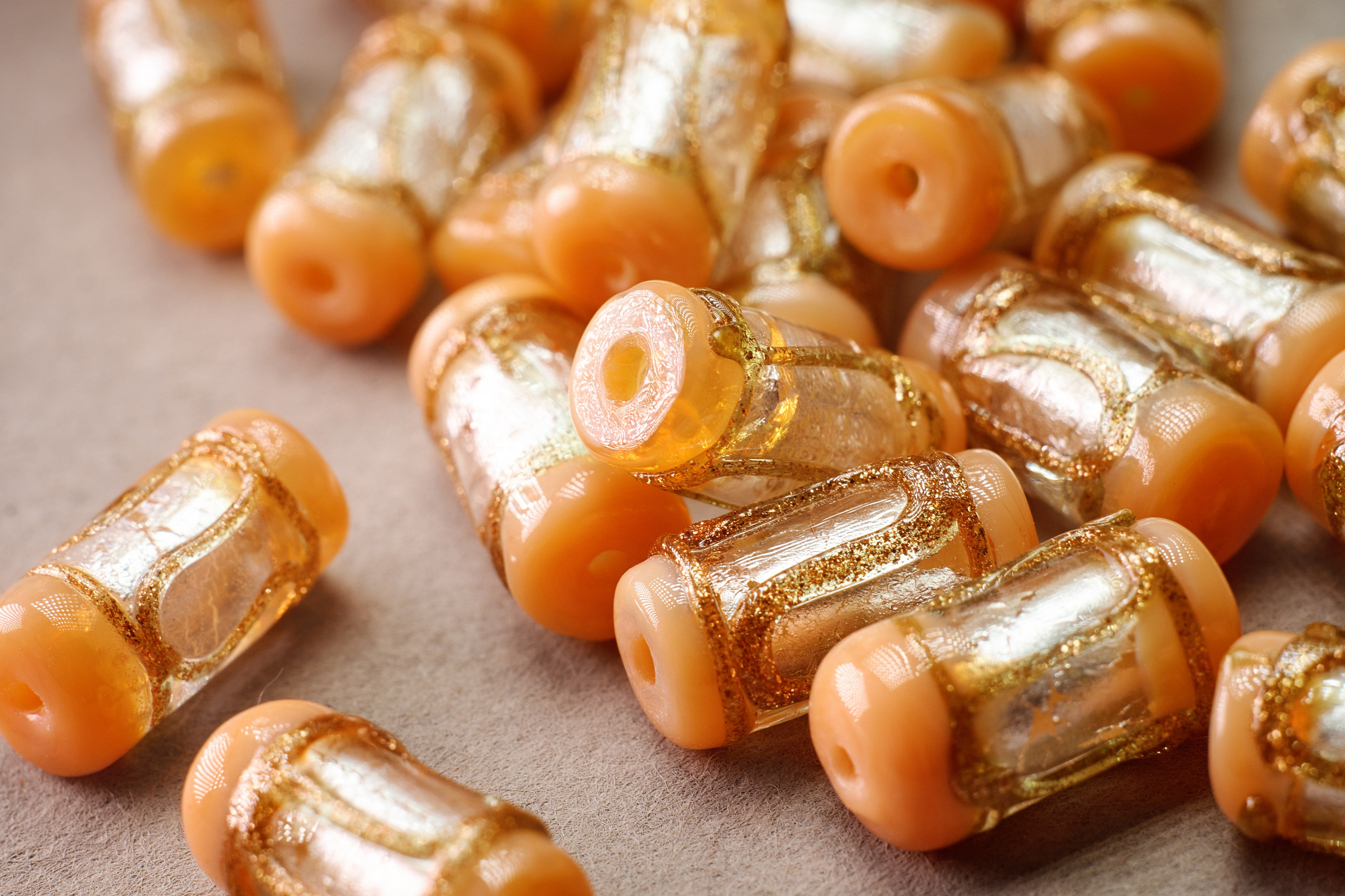 Съемка для оптового склада. Стразы, бусины. Фотограф Таганрог Анна Трайжон