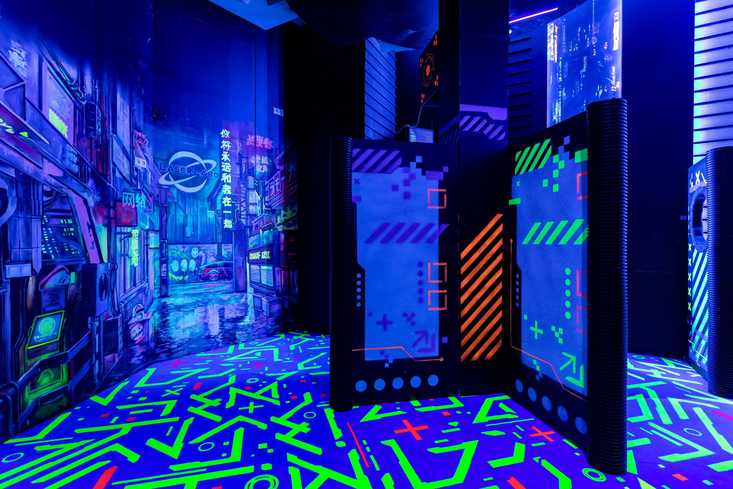 Фотосъемка для развлекательного центра LaserLand в ТРК VEGAS Каширское. Интерьеры, Контент, Портреты | Фотограф в Москве Дани Терно