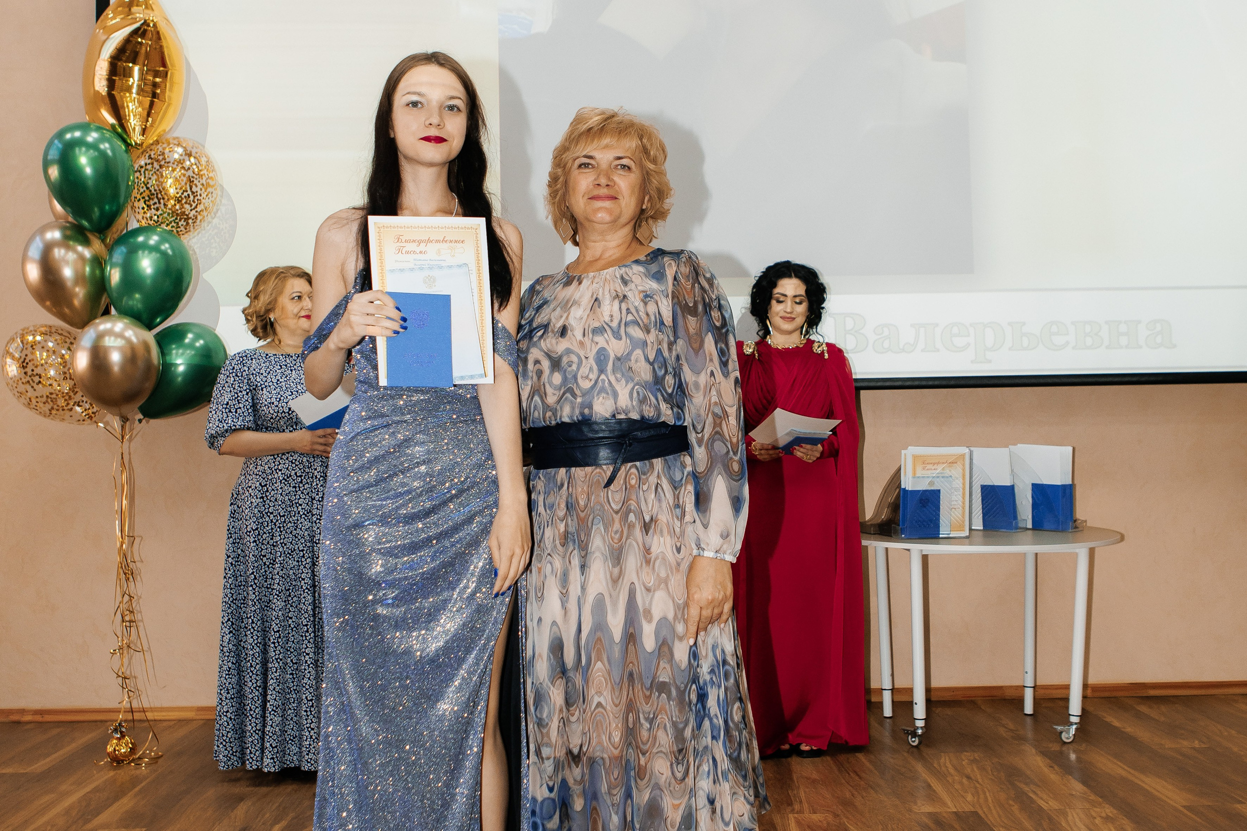 Выпускной Гимназия 12 2024 г. Свадебный и портретный Фотограф в Липецке Дмитрий Котюков