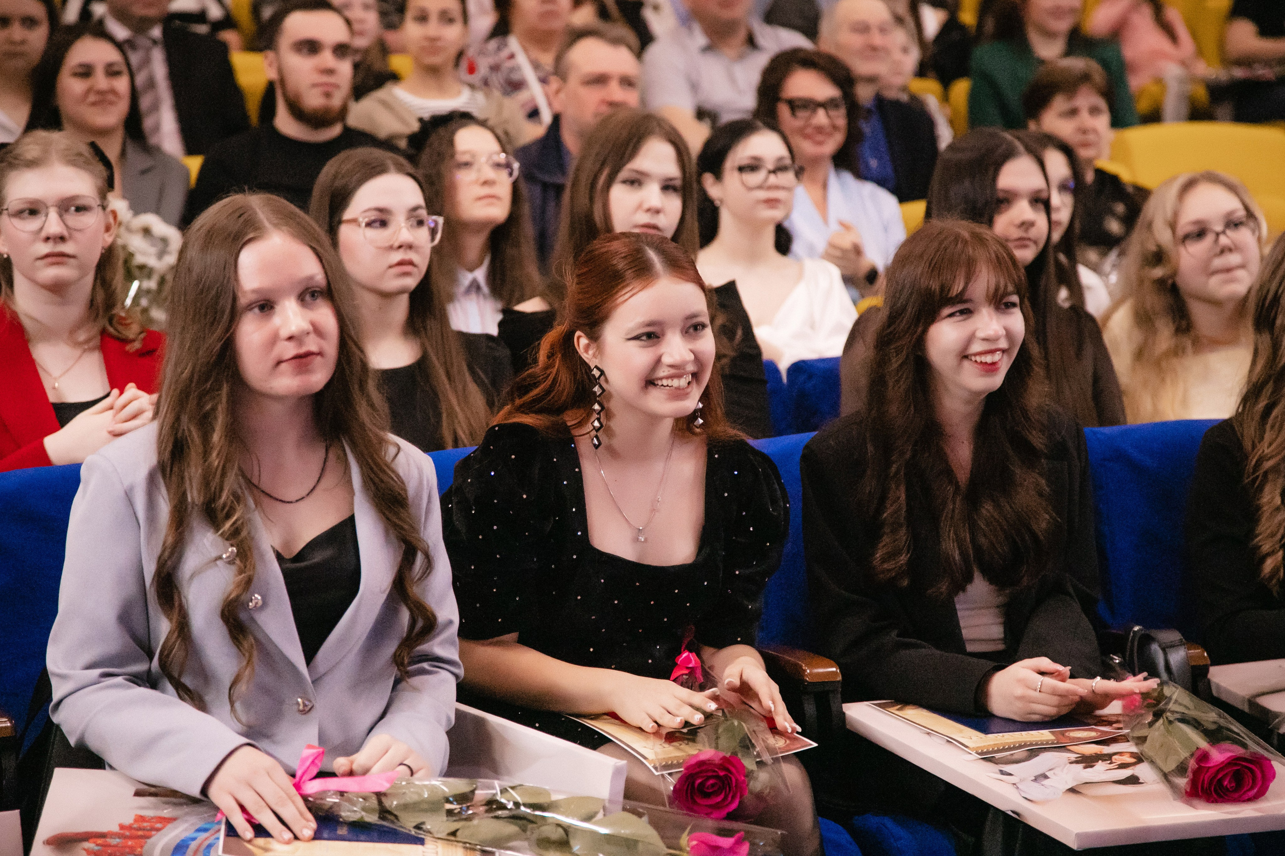 Выпускные 2024 г. Роман Урумбаев фотограф Нижневартовск