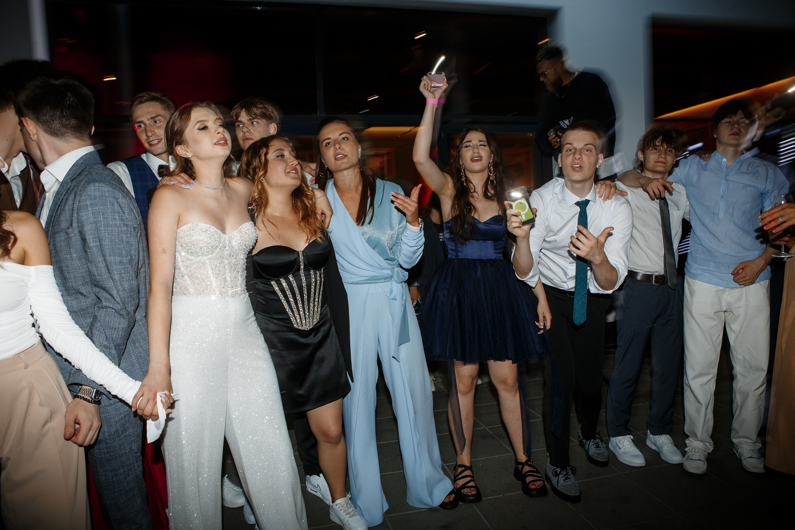 Выпускной Гимназия 12 2024 OpenHouse. Свадебный и портретный Фотограф в Липецке Дмитрий Котюков