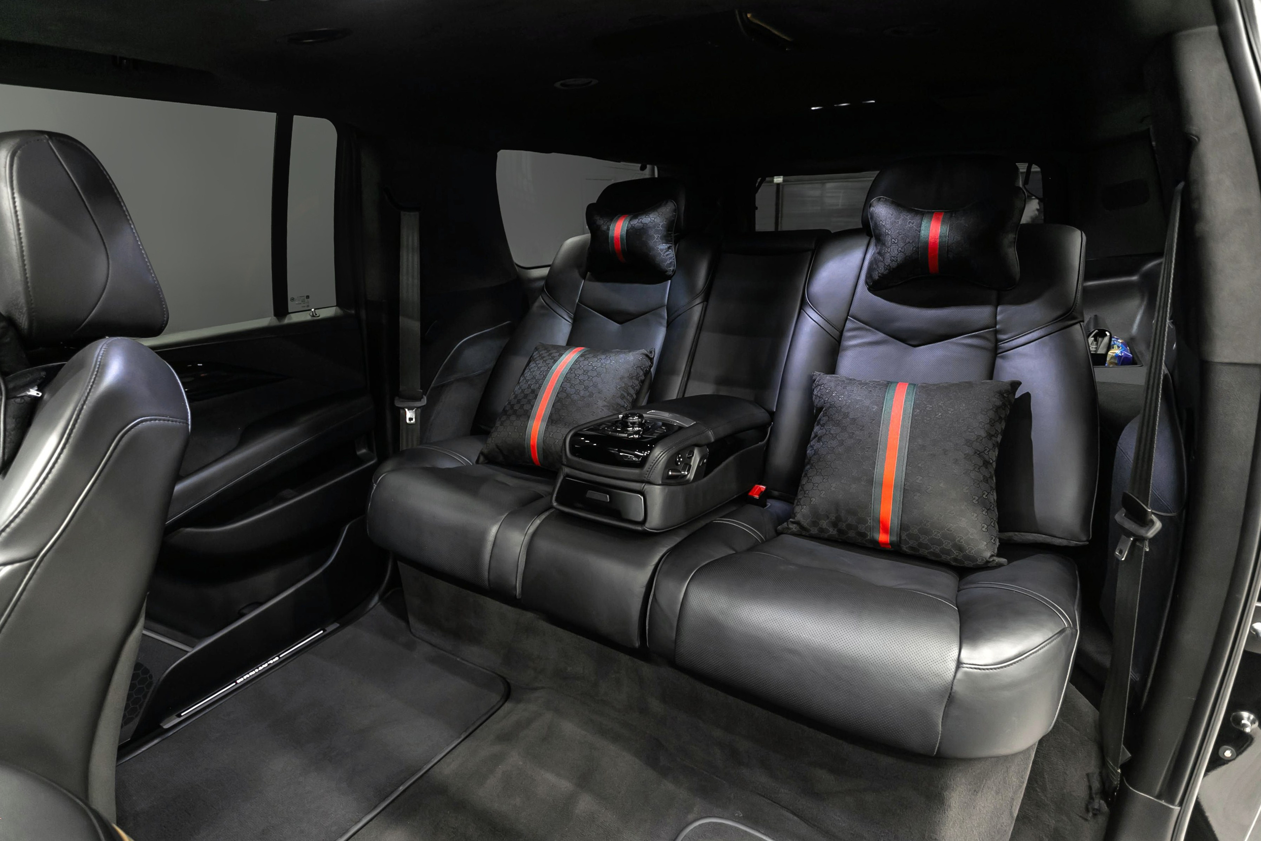 Фотосъемка Cadillac Escalade ESV «HULK» в Москве. Фотограф | Михаил Буш Смоленск