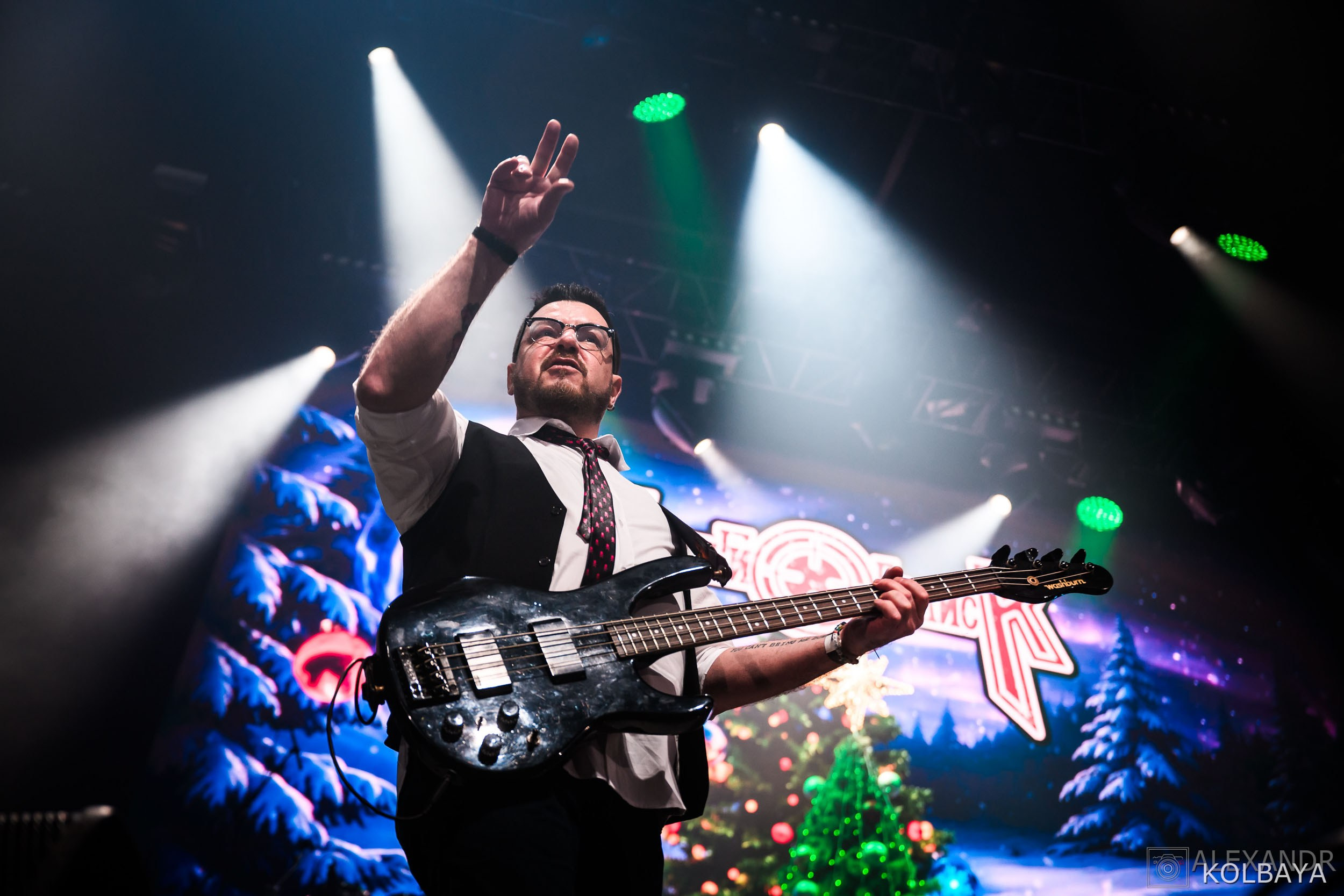 Фоторепортаж с Метал-Елки 2026. Концертный и театральный репортажный фотограф в Москве Александр Колбая
