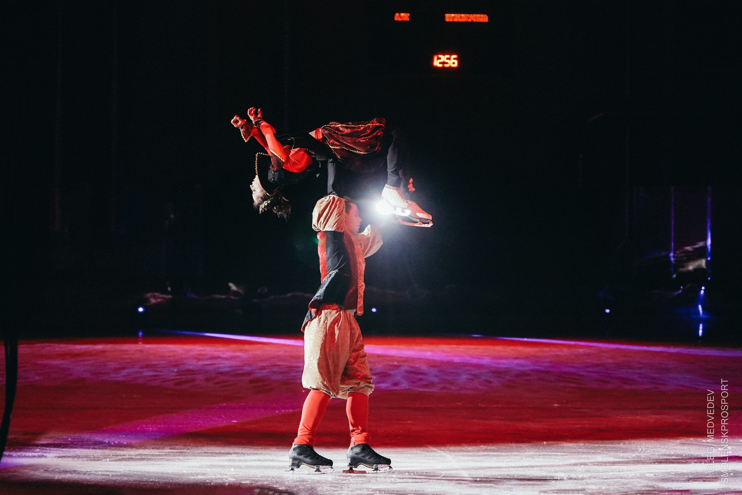 Алиса в стране чудес шоу на льду. Спортивный фотограф Олег Медведев | prosport67 | Смоленск
