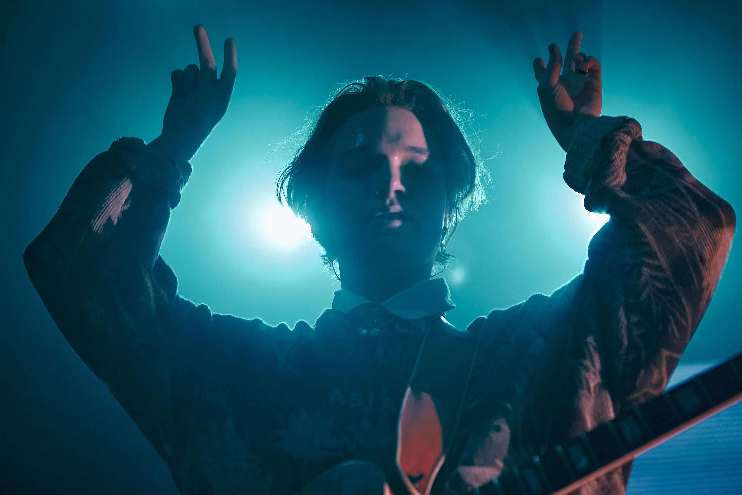 Ваня Дмитриенко «НА ОДНОЙ ОРБИТЕ ТУР». Андрей Цветков — репортажный, свадебный и портретный фотограф в Санкт-Петербурге