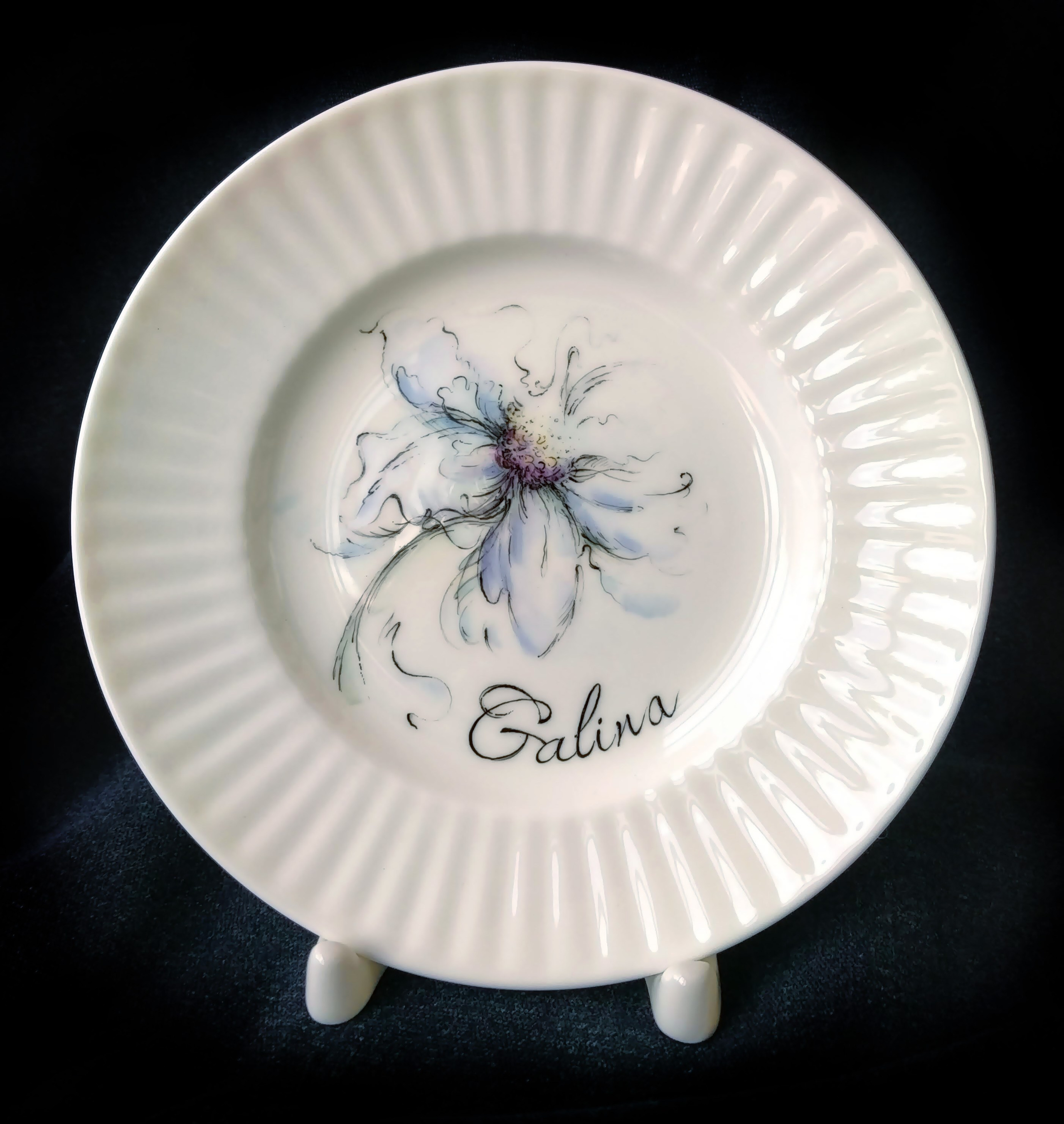Именная тарелка. Костяной фарфор ИФЗ. Надглазурная роспись по фарфору в Санкт-Петербурге