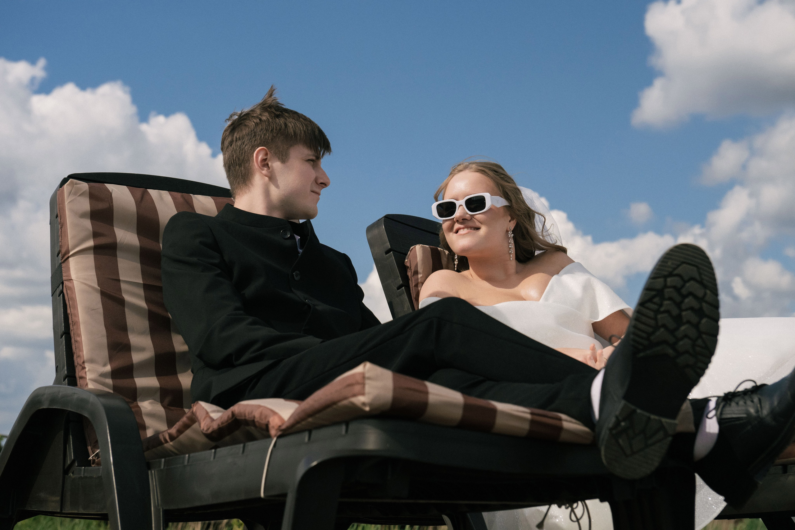 Прогулка жениха и невесты по городу