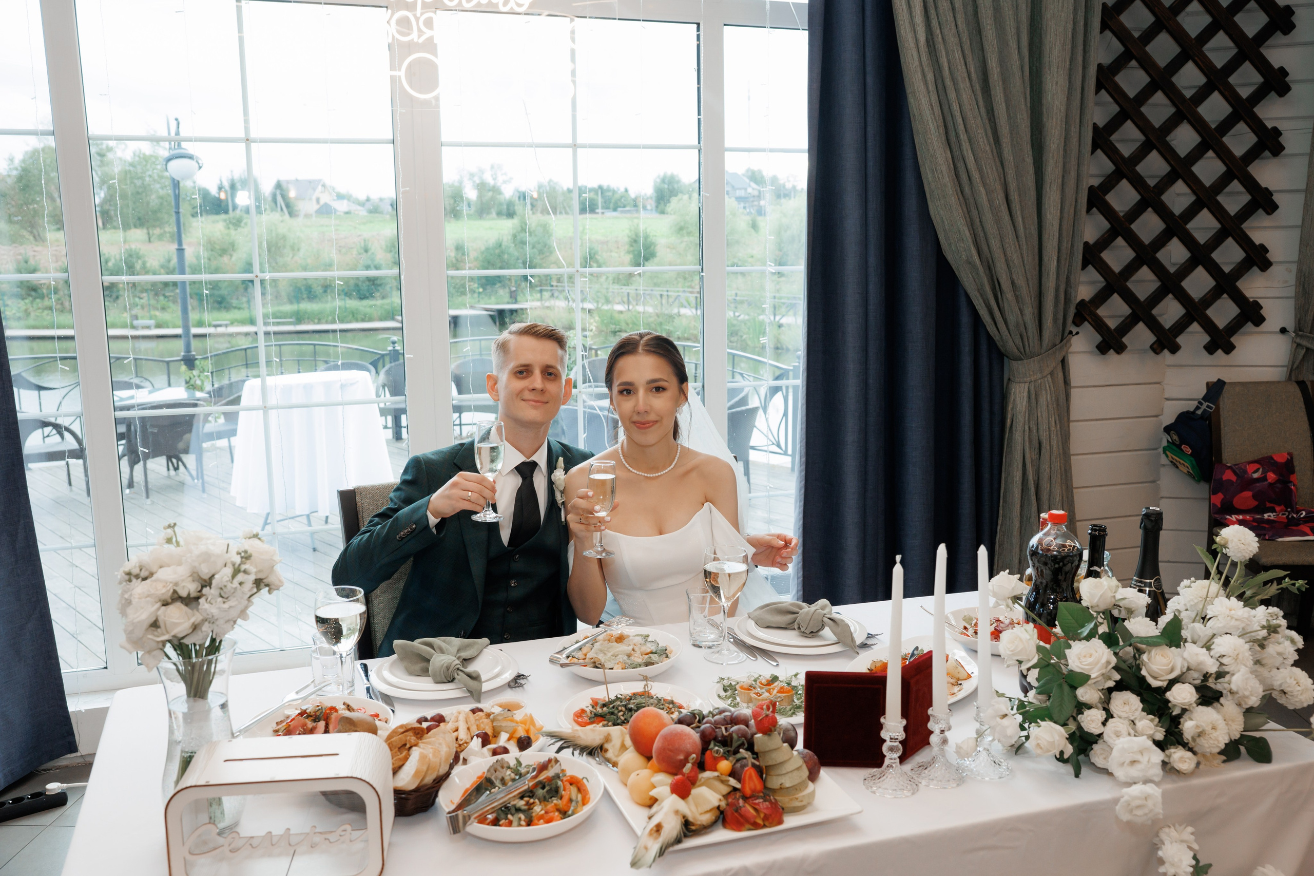 Регистрация в отеле Fish Point, ЗАГС Бутово, прогулка в Остафьево. Свадебный и репортажный фотограф (Москва, Королев и другие)