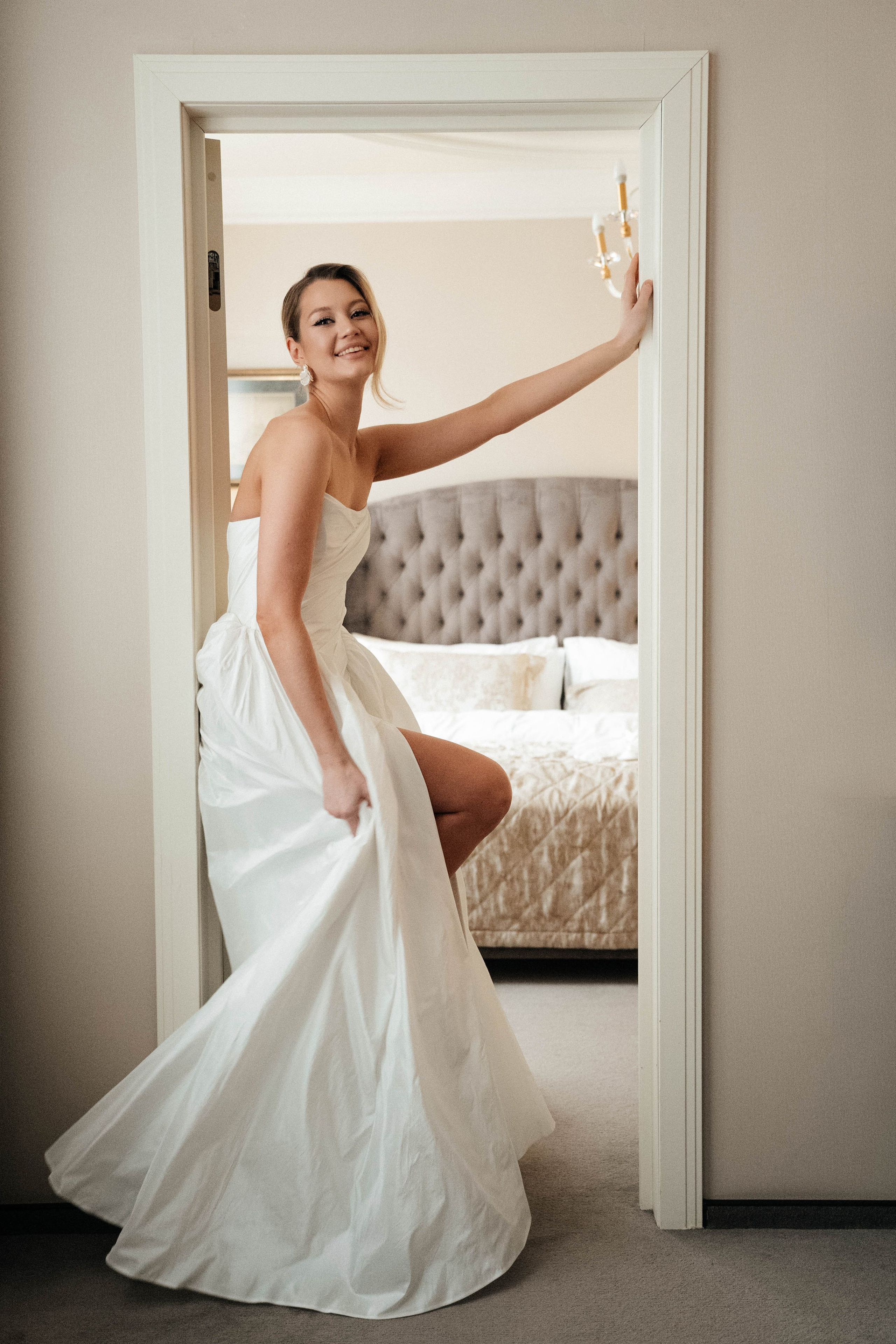 Алексей и Анастасия, творческая съемка в отеле Амбассадор. Свадебный фотограф Москва Александра Аверкова